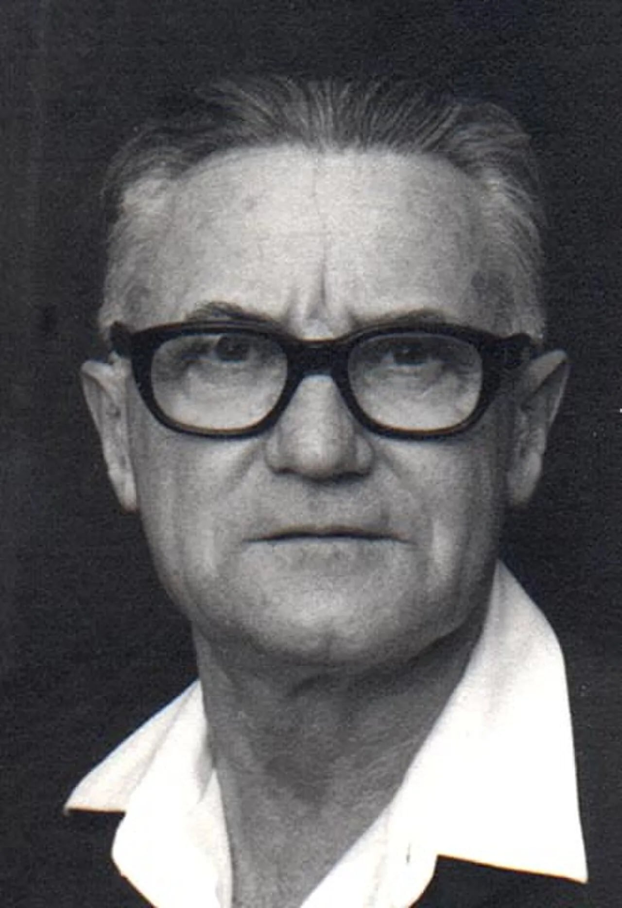Portrait of Aharon Efrat (1911–1989) – memorial page