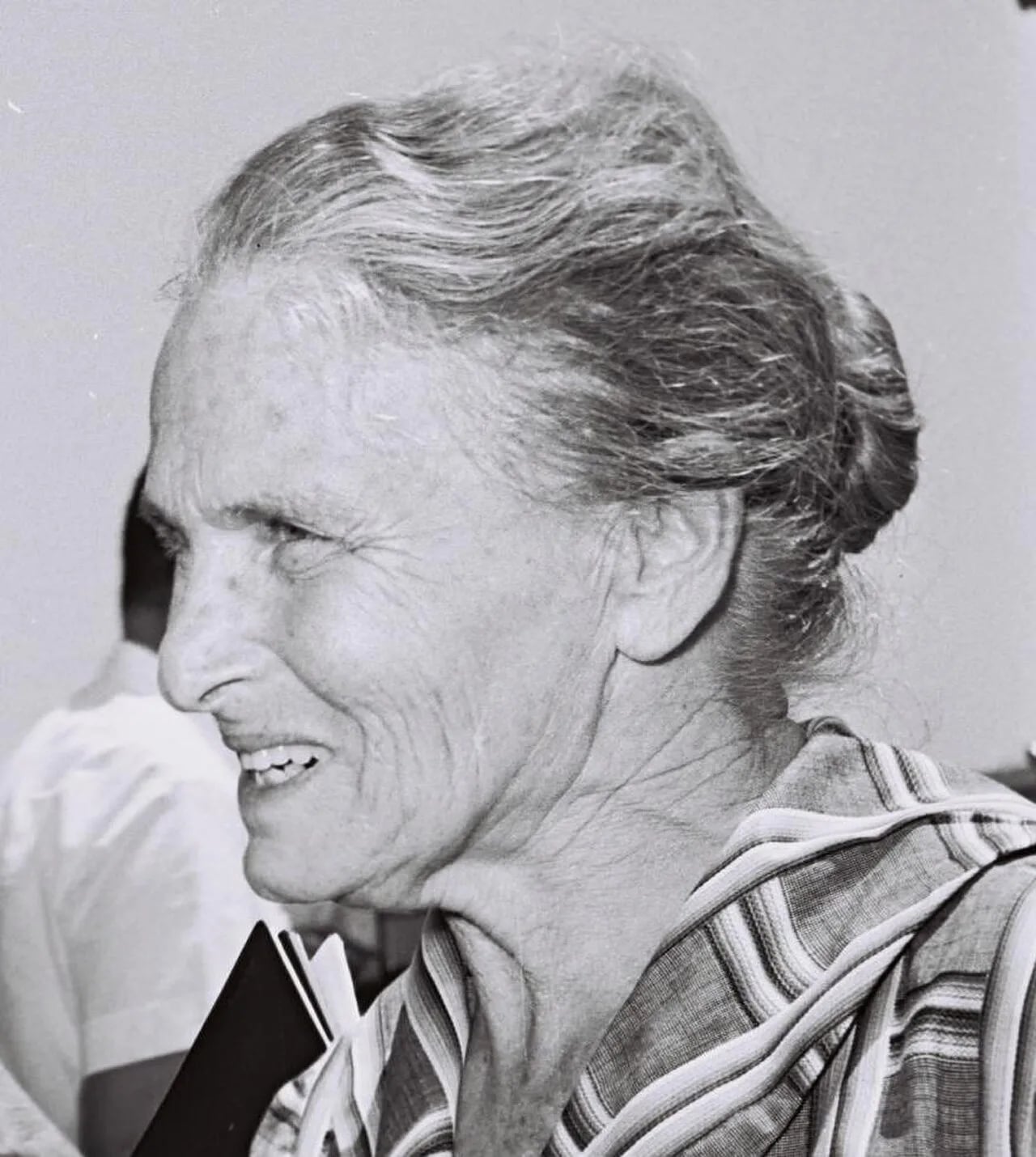 Portrait of Ruth Haktin (1901–1991) – memorial page