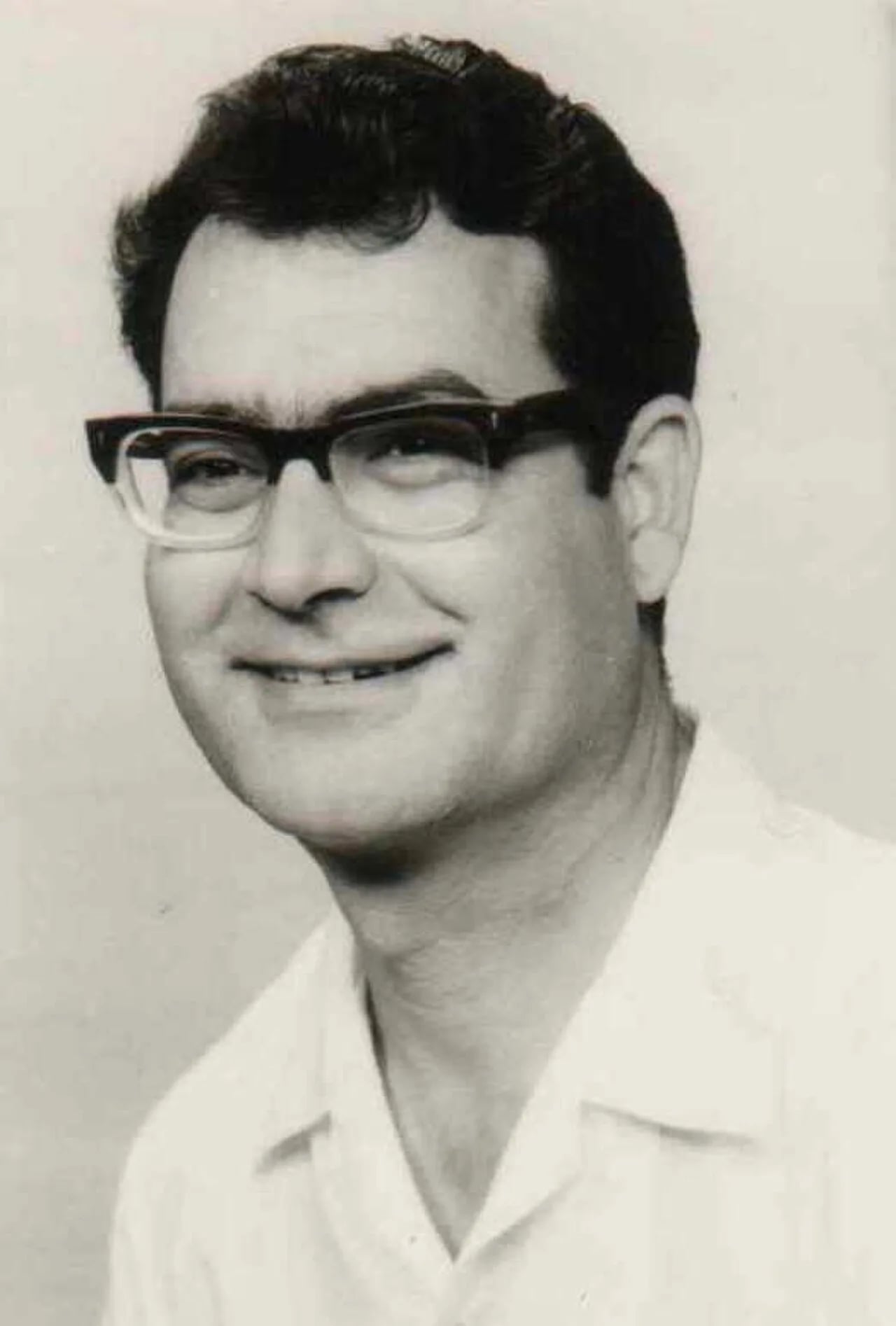 Porträt von Aharon Nahmias (1932–1998) – Gedenkseite