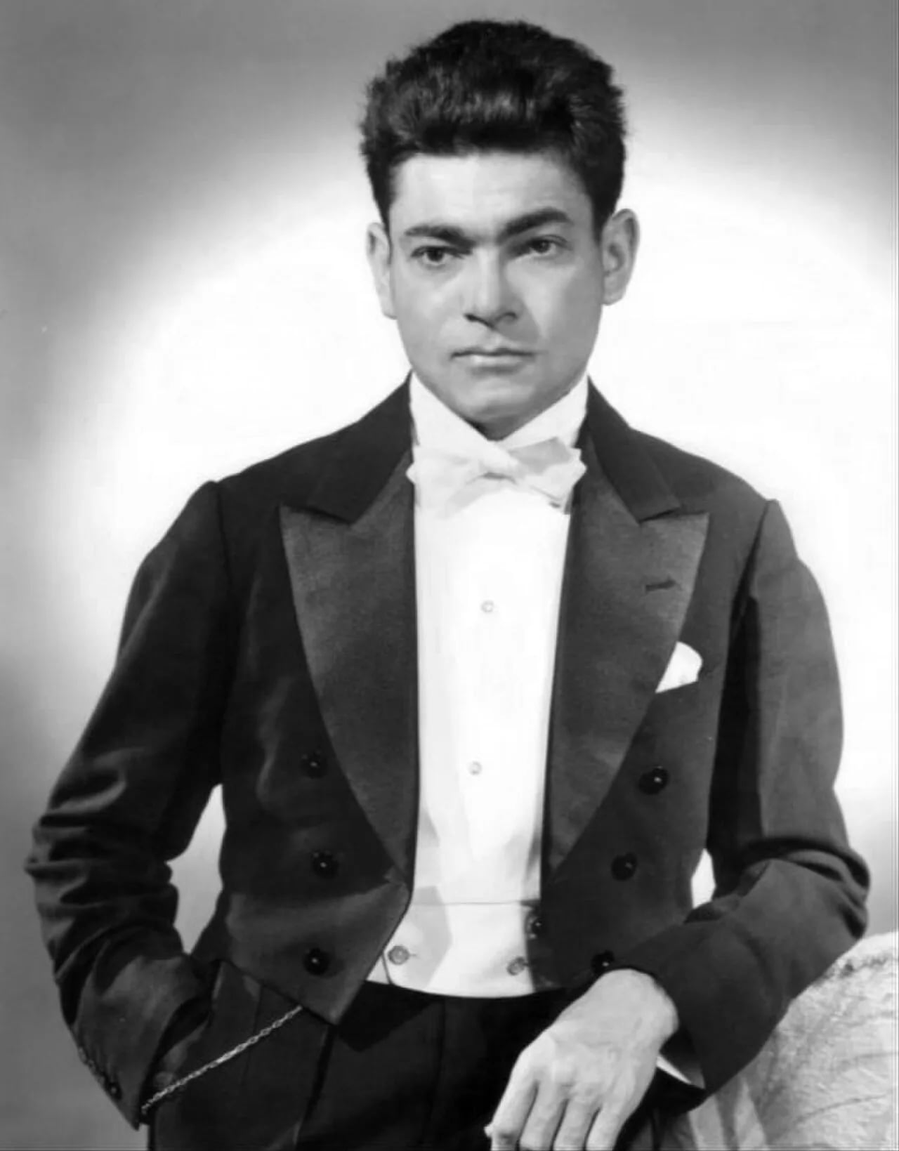 Portrait of Izler Solomon (1910–1987) – memorial page