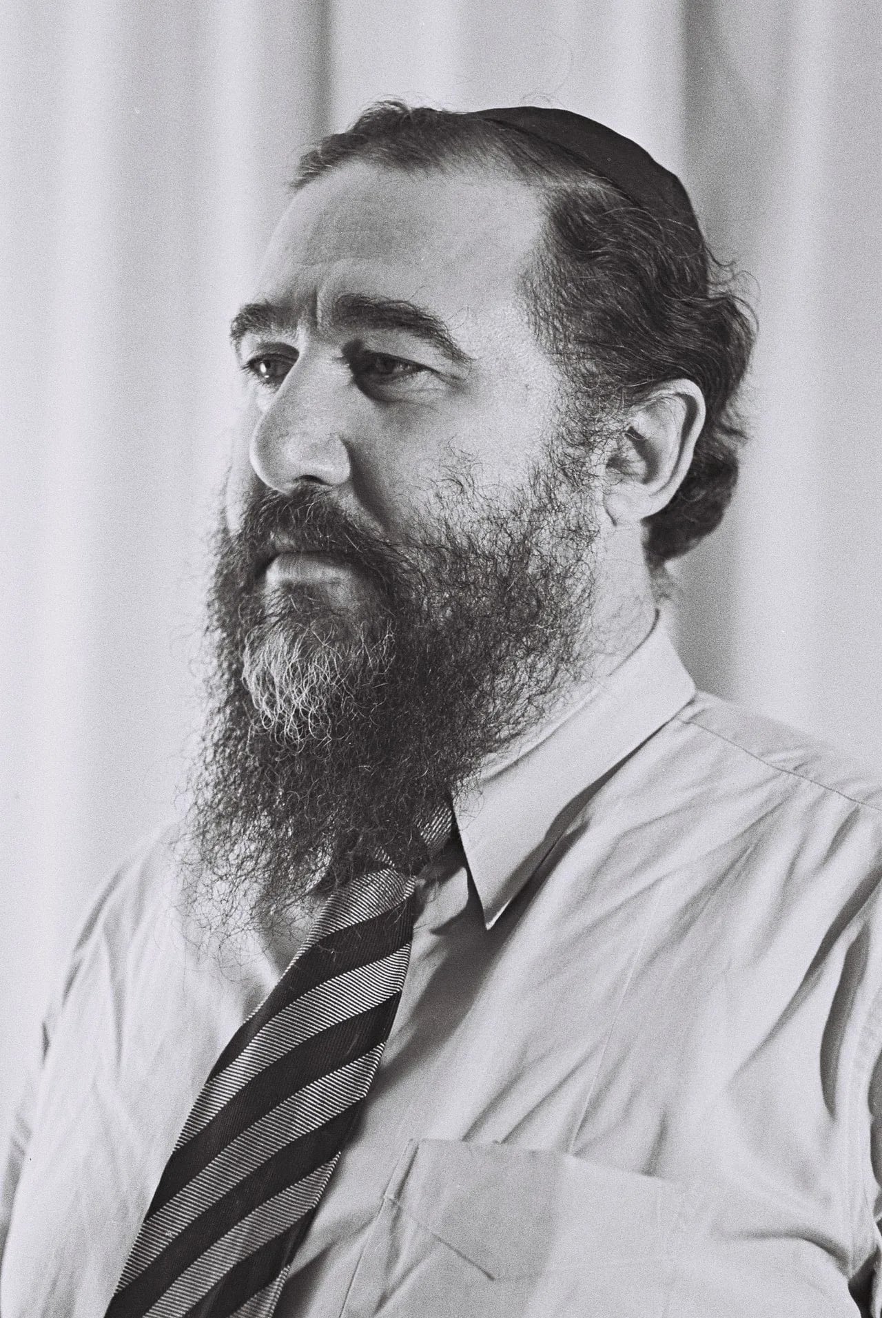 Portrait of Benjamin Mintz (1903–1961) – memorial page