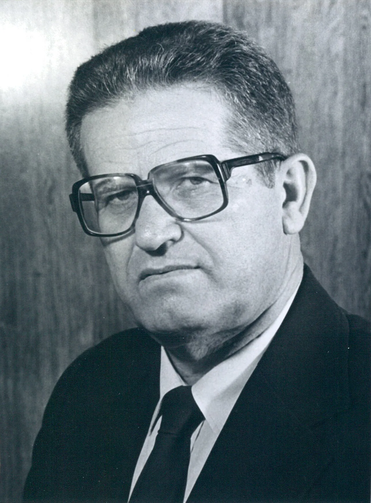 Portrait of Mordechai Zipori (1924–2017) – memorial page