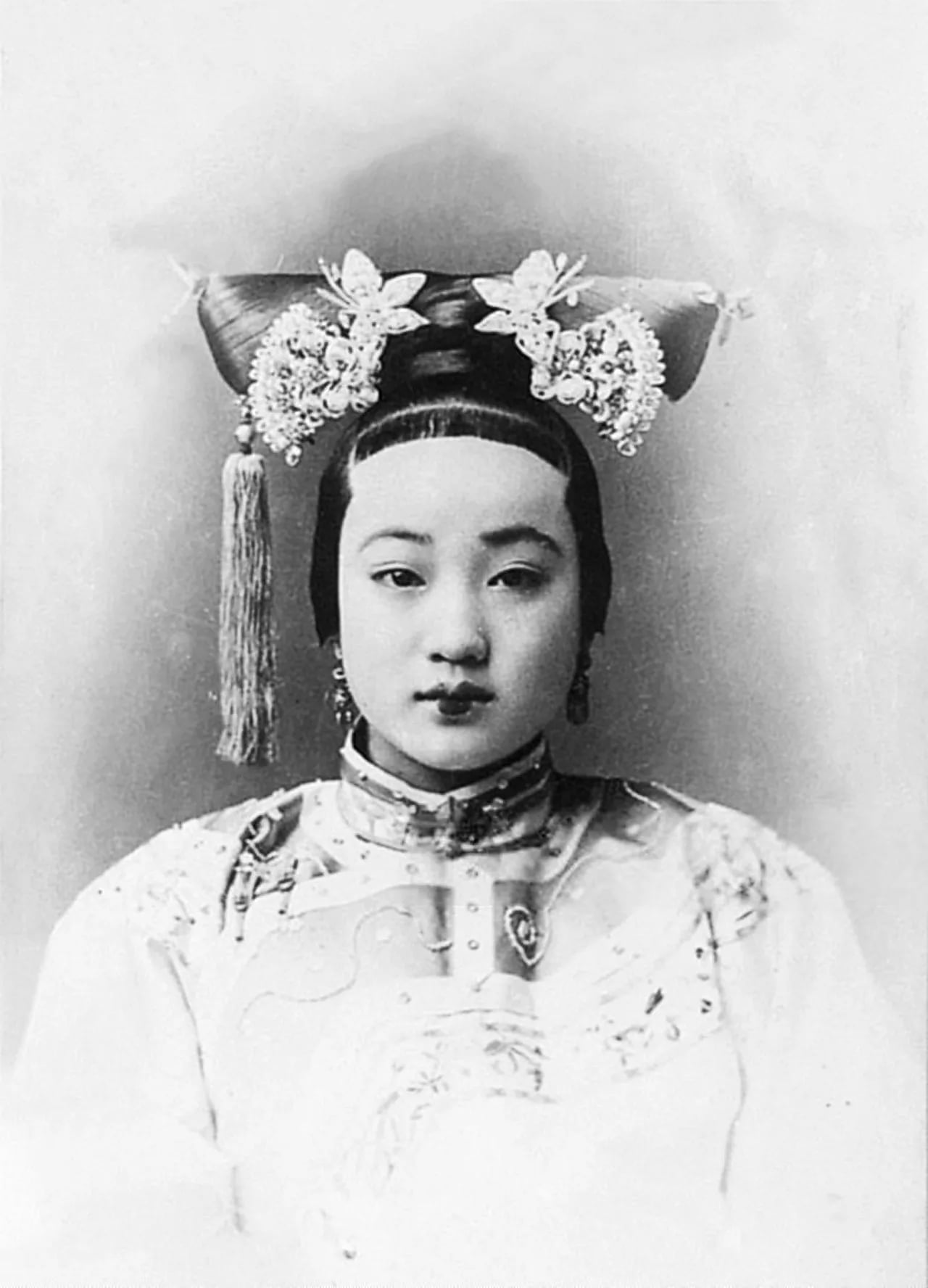 Portrait of Consort Zhen (1876–1900) – memorial page
