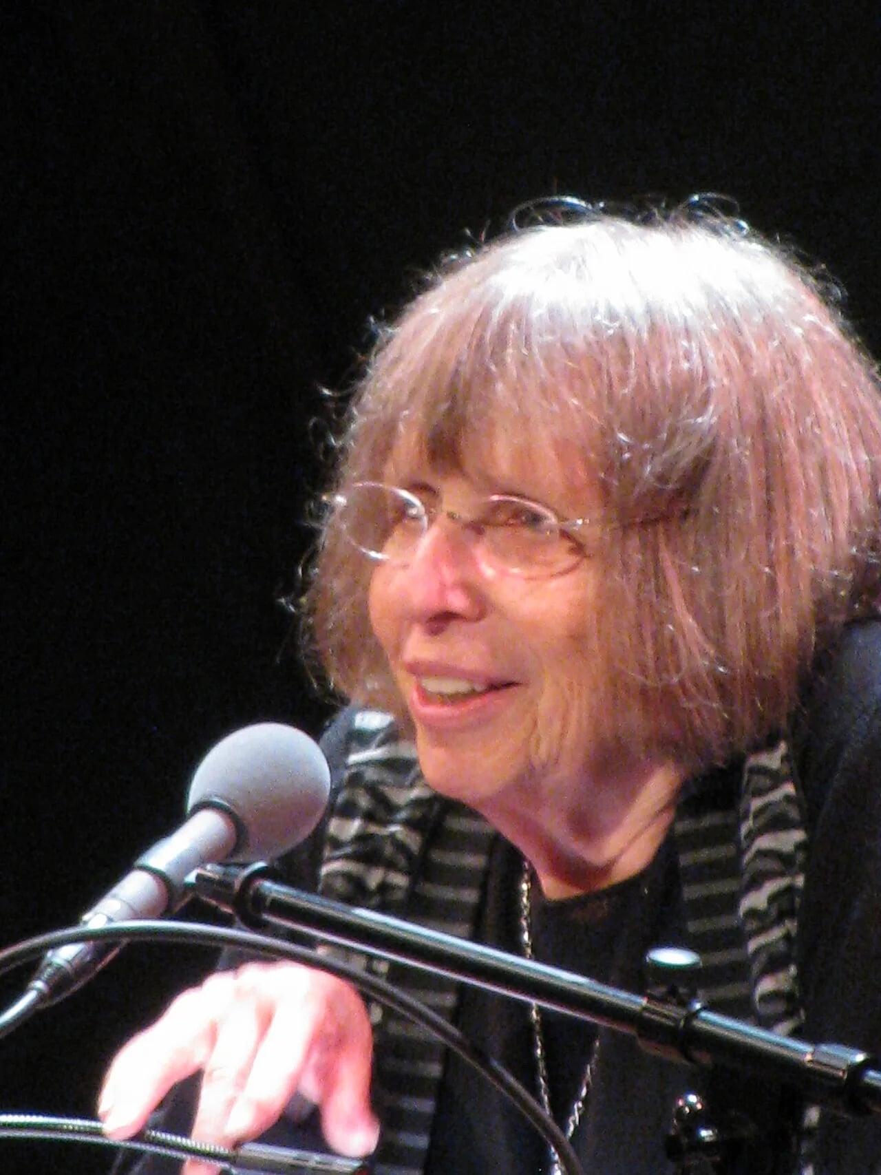 Portrait of Linda Pastan (1932–2023) – memorial page
