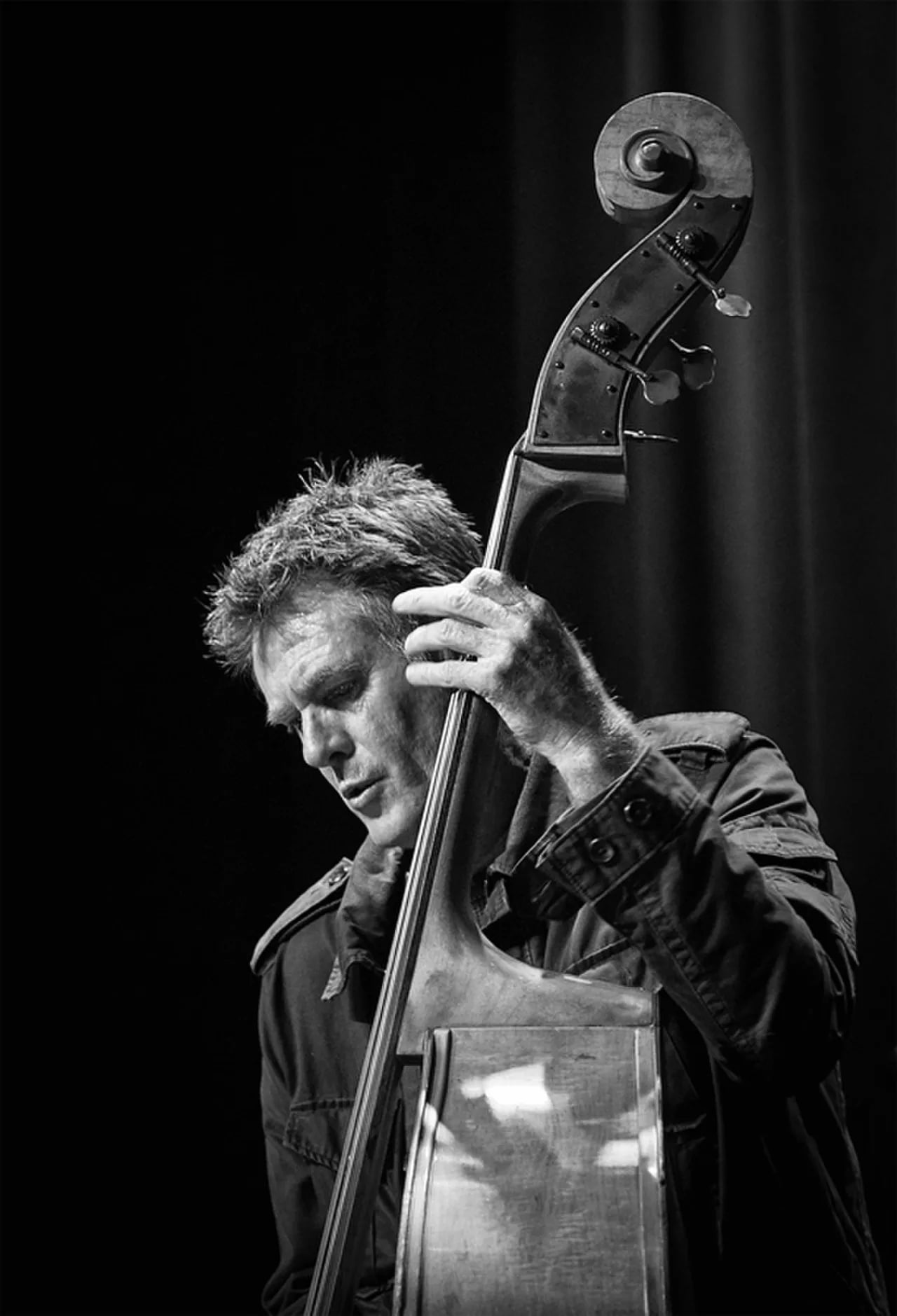 Porträt von Bones Hillman (1958–2020) – Gedenkseite