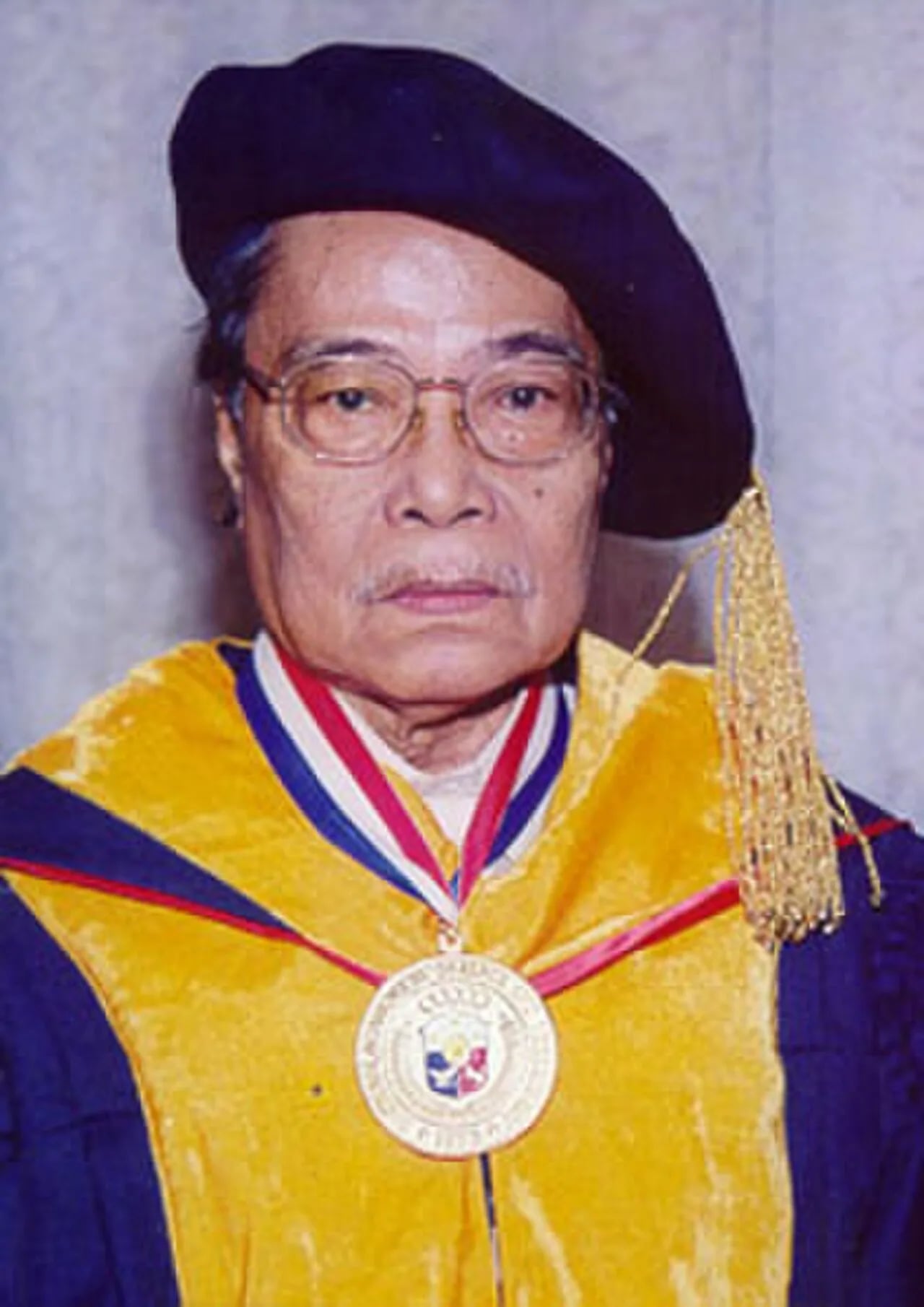 Porträt von Onofre Corpuz (1926–2013) – Gedenkseite