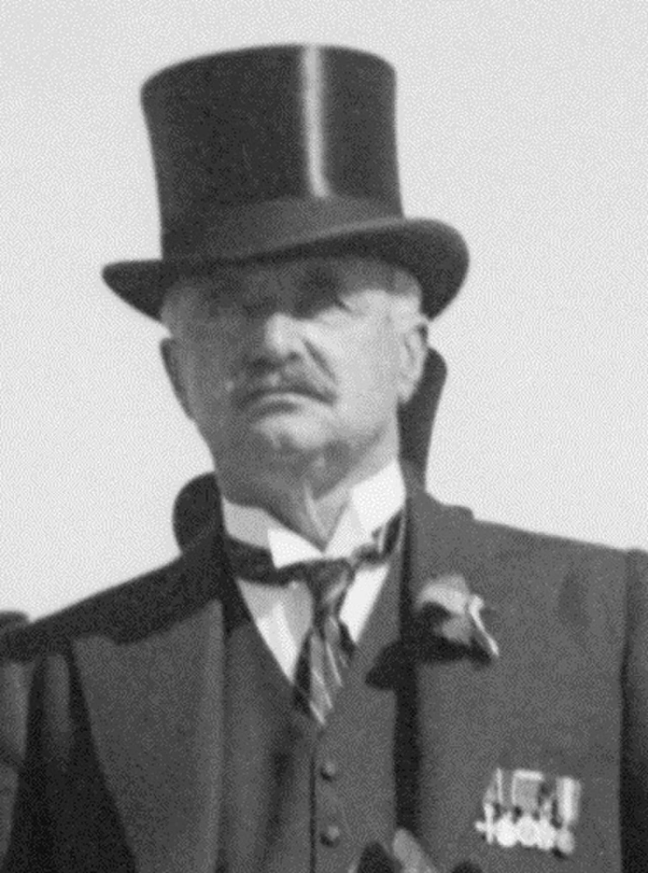 Portrait of William Peel, 1. Earl Peel (1867–1937) – memorial page