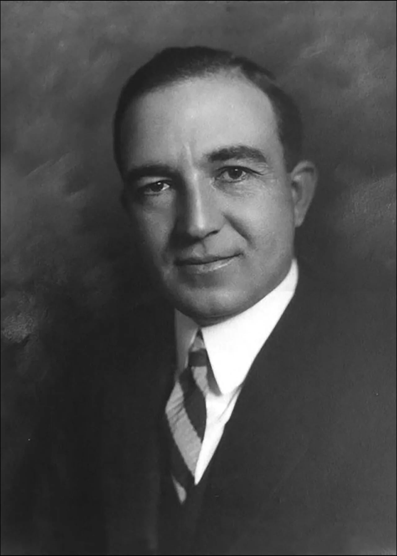Portrait of Charles E. Loizeaux (1889–1947) – memorial page