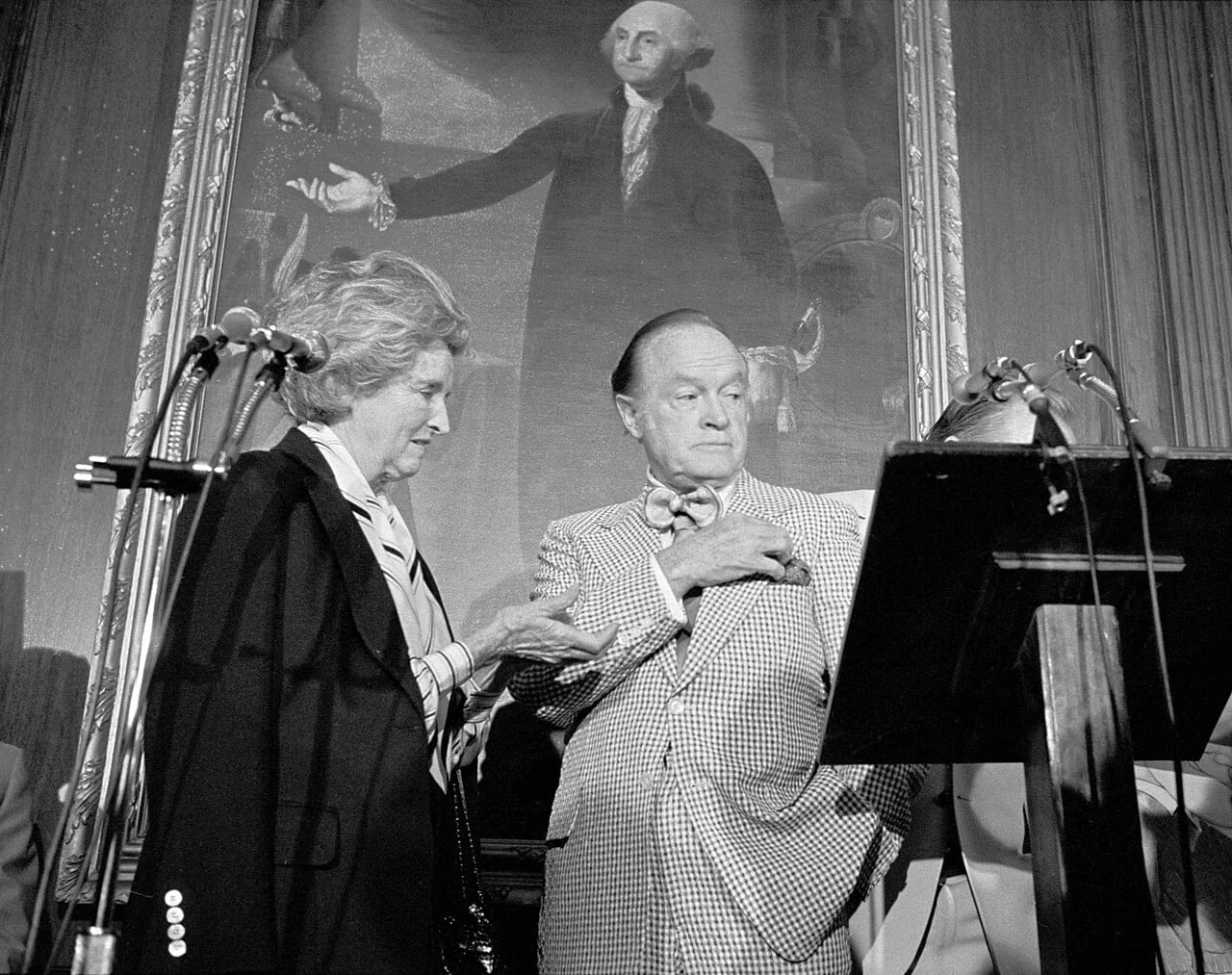 Porträt von Dolores Hope (1909–2011) – Gedenkseite