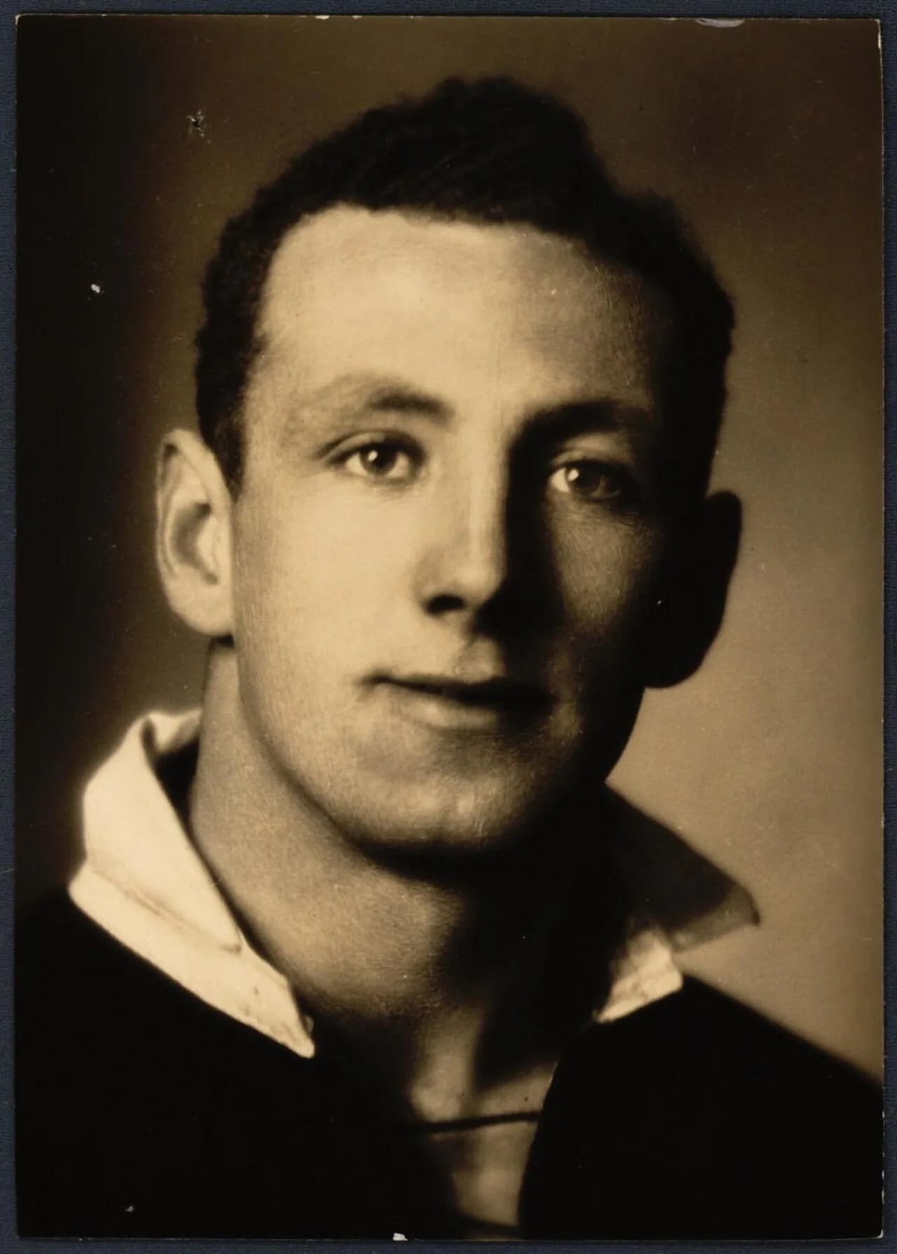 Portrait of Neville Mitchell (1913–1981) – memorial page