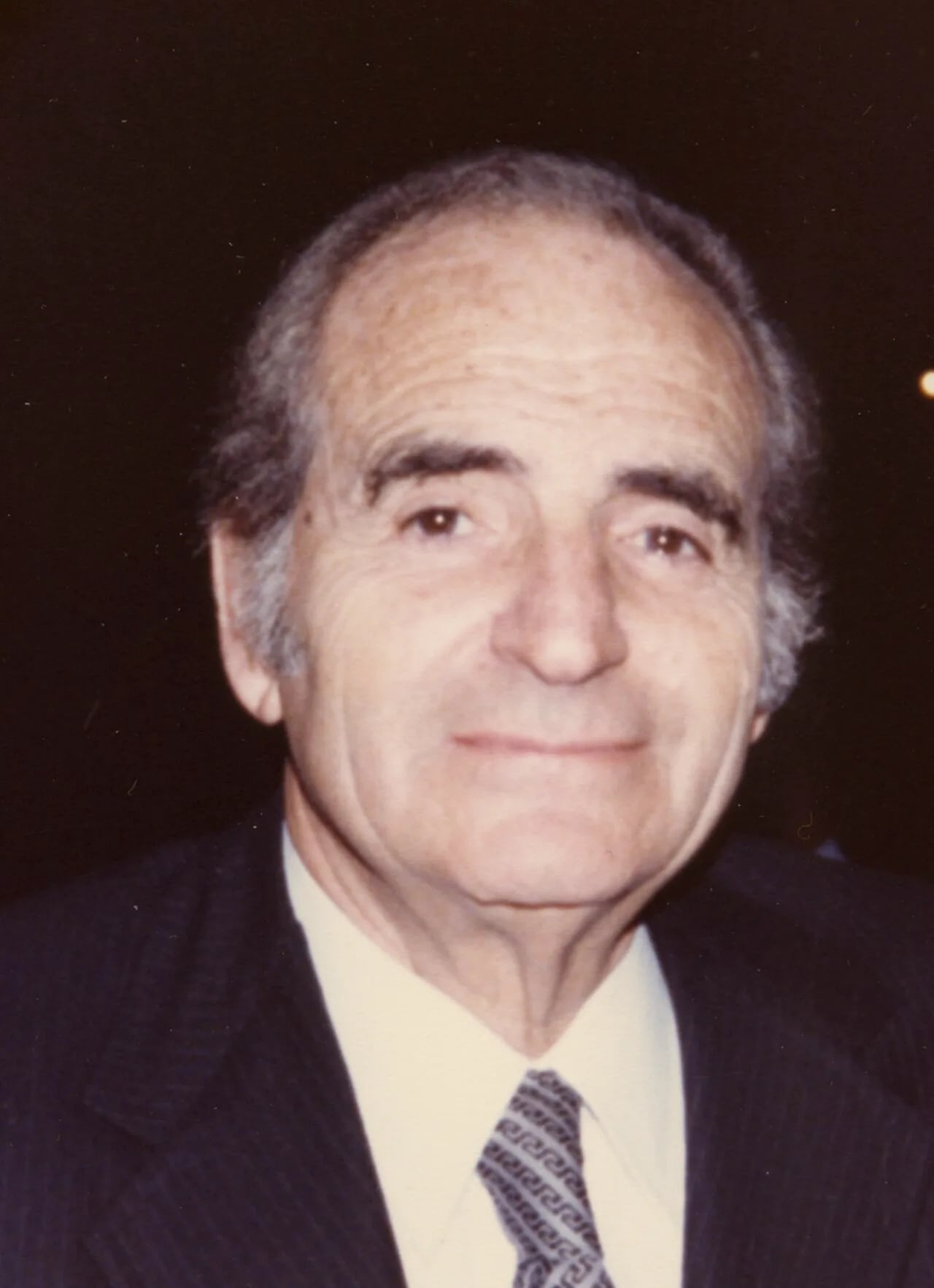 Porträt von Burnett Bolloten (1909–1987) – Gedenkseite