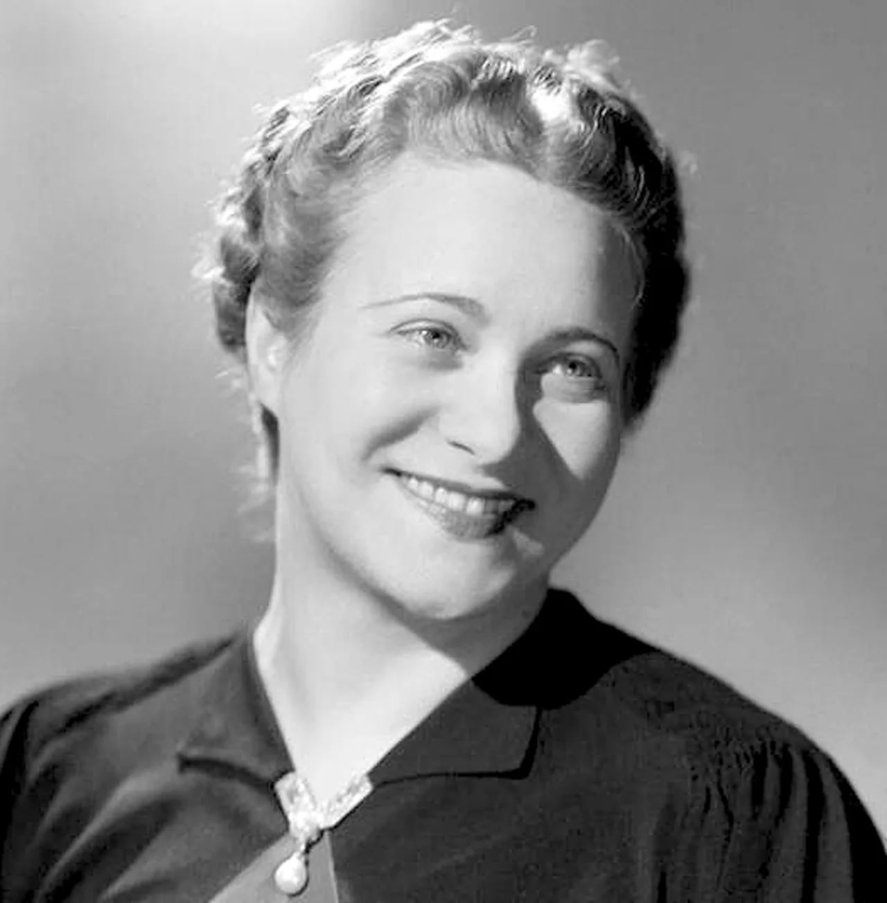 Porträt von Béatrice Bretty (1893–1982) – Gedenkseite