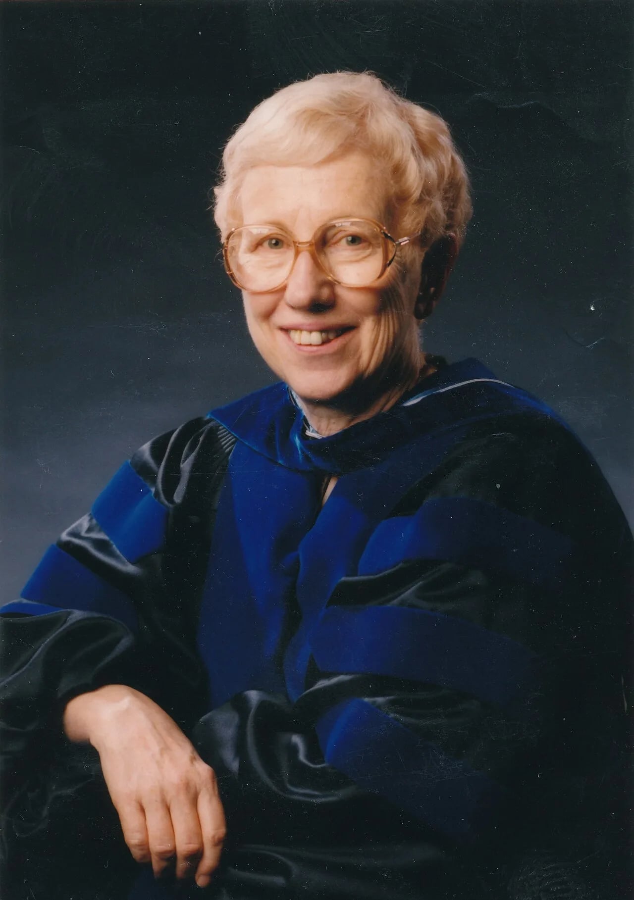 Porträt von Adele M. Fasick (1930–2025) – Gedenkseite