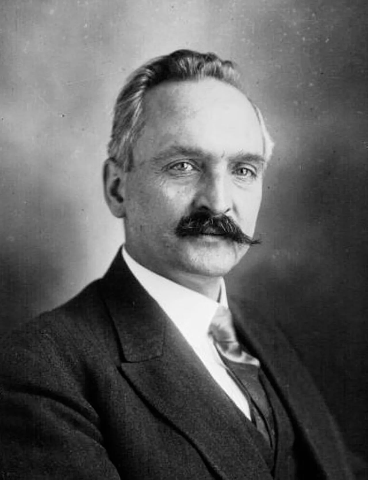 Portrait of Camille Bilger (1879–1947) – memorial page