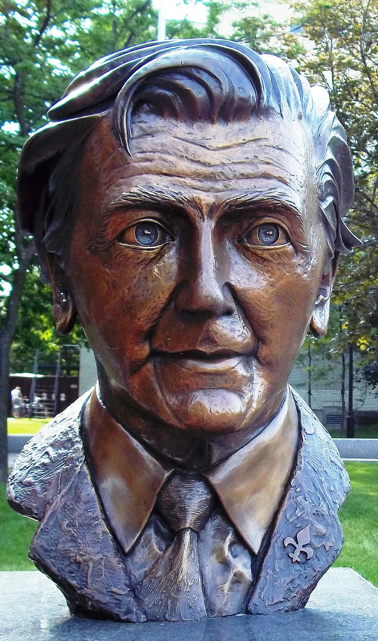 Portrait of Camille Laurin (1922–1999) – memorial page