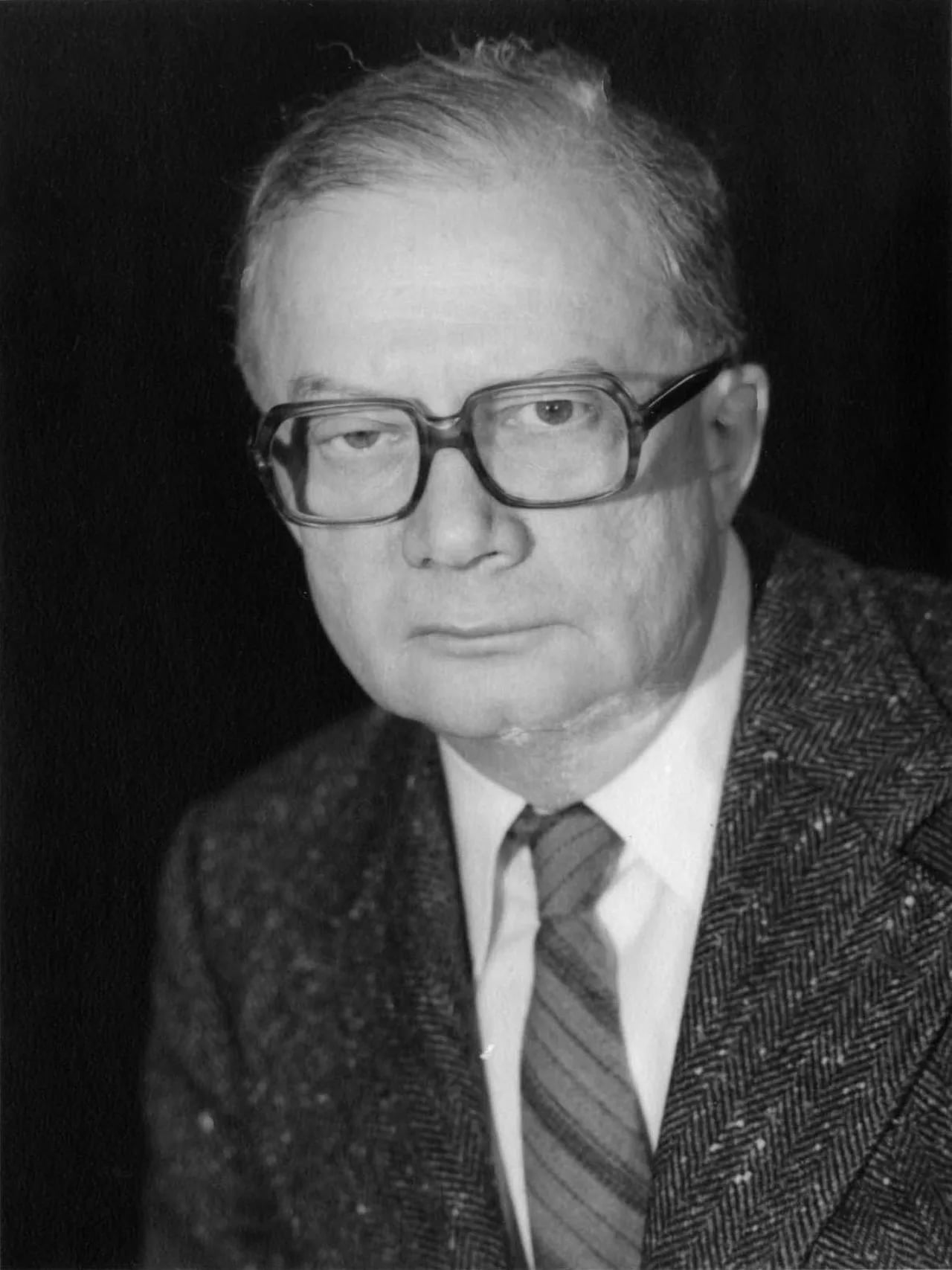 Portrait of Camille Sandorfy (1920–2006) – memorial page
