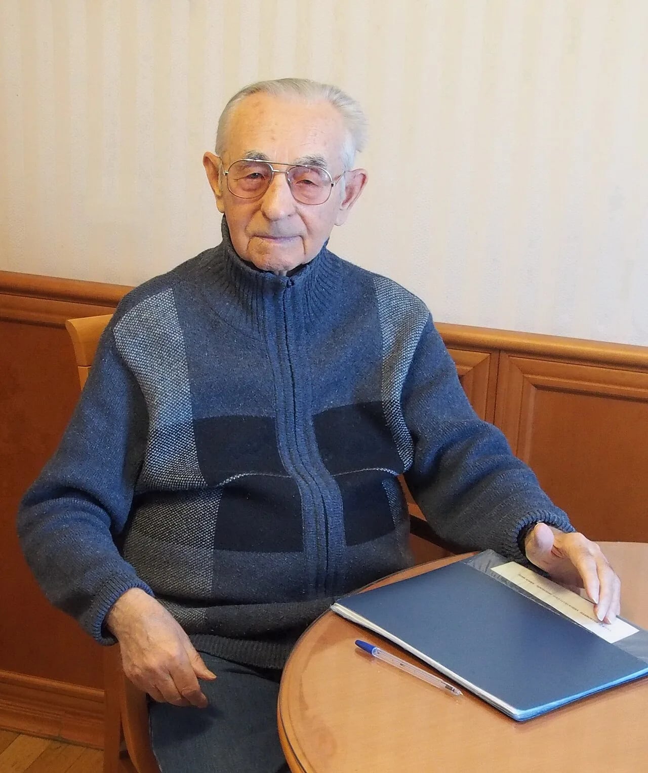 Porträt von Yuri Gribov (1925–2018) – Gedenkseite