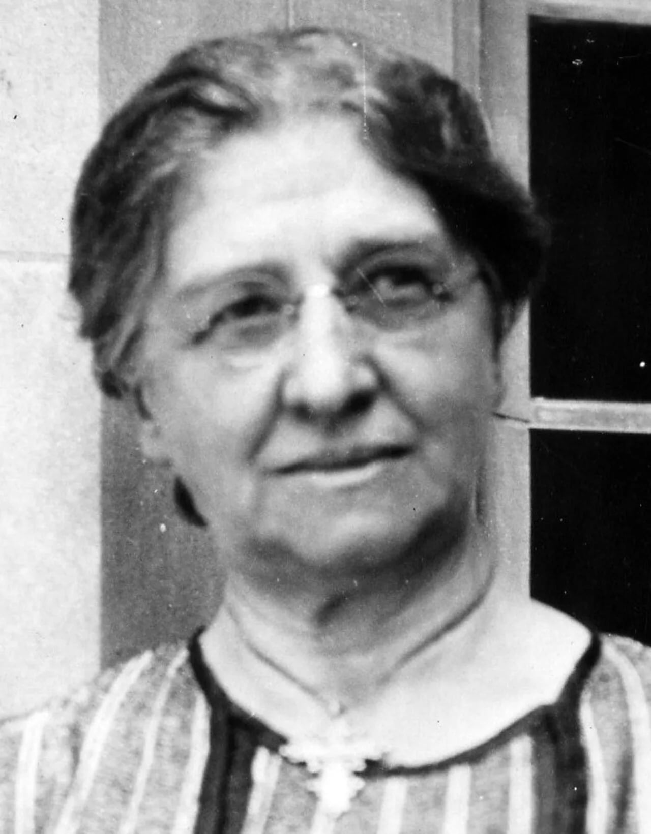 Portrait of Carrie Derick (1862–1941) – memorial page