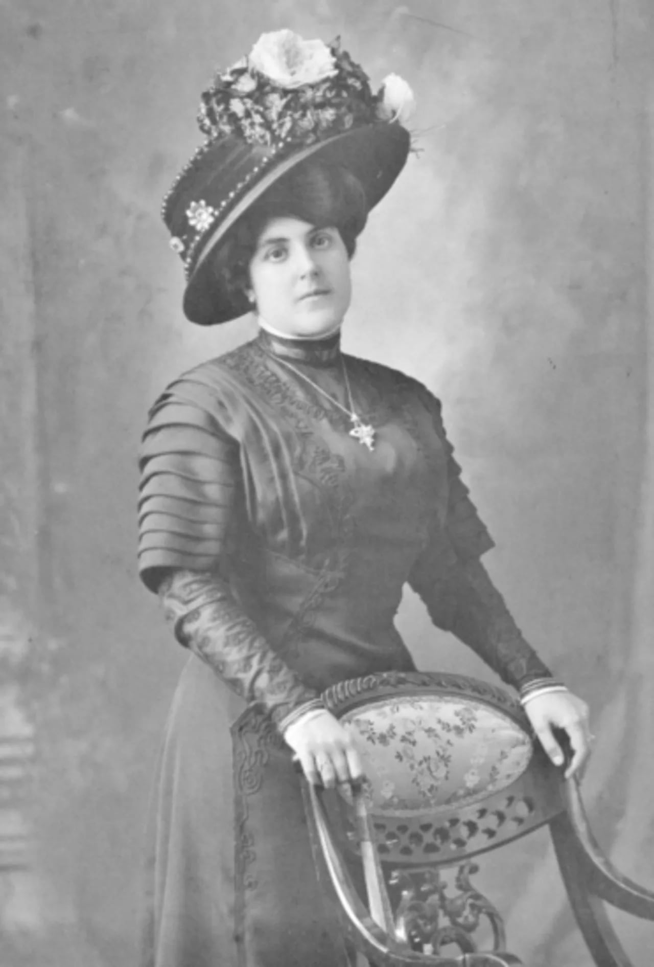 Portrait of Marie-Sophie Almeida (1885–1965) – memorial page