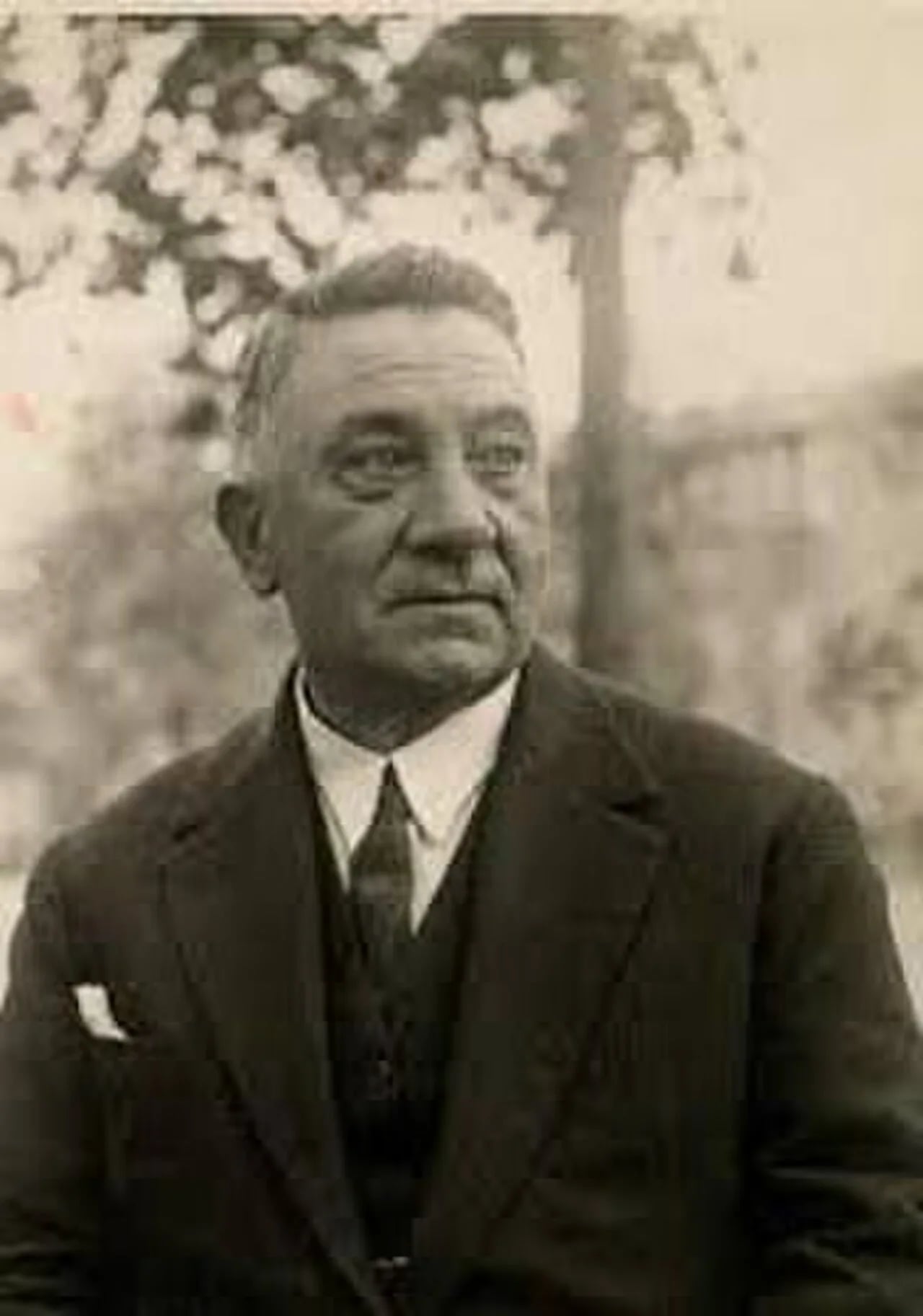 Portrait of Cesare Saccaggi (1868–1934) – memorial page