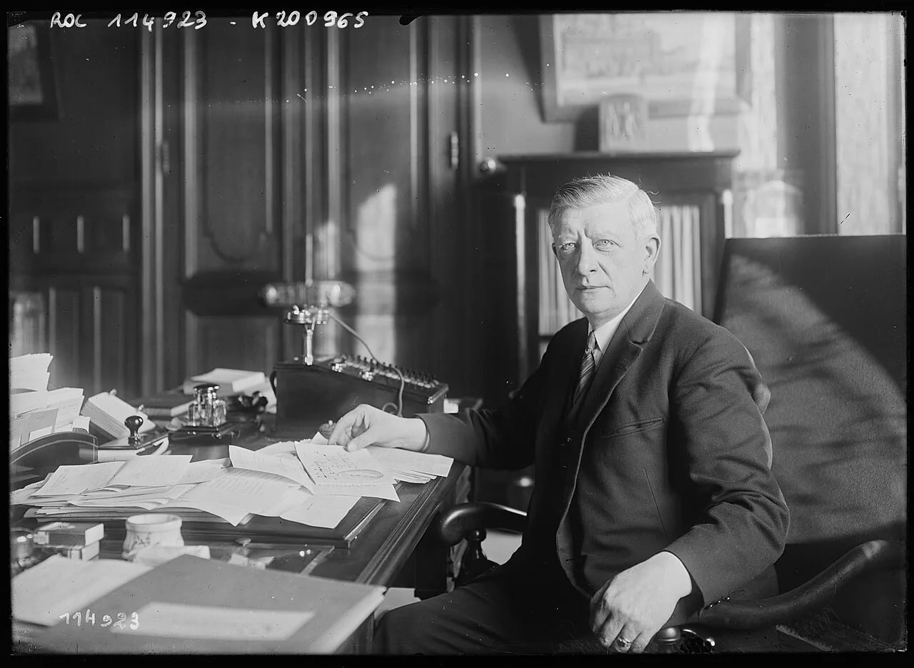 Portrait of Charles Auray (1879–1938) – memorial page