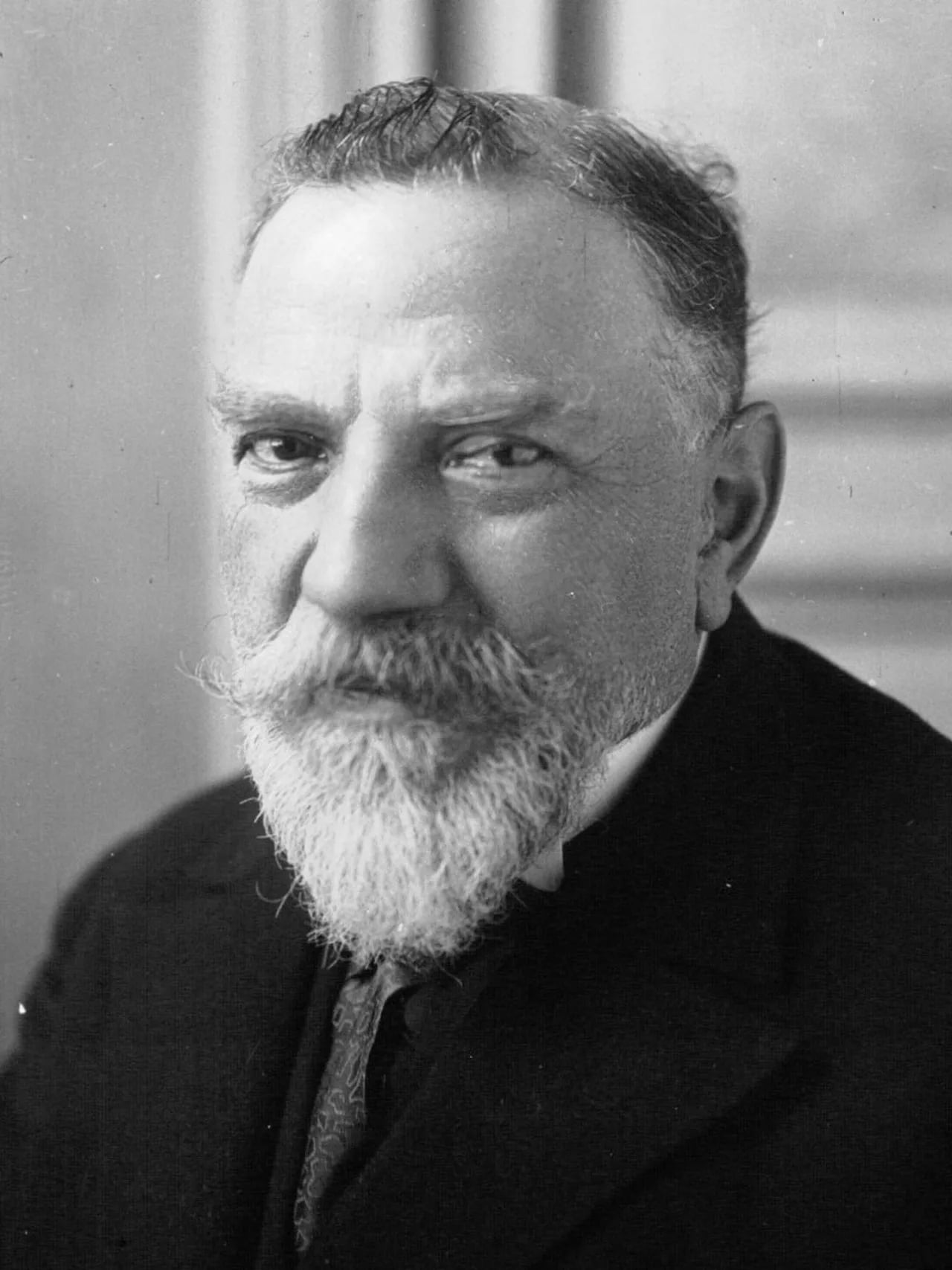 Porträt von Charles Dumont (1867–1939) – Gedenkseite