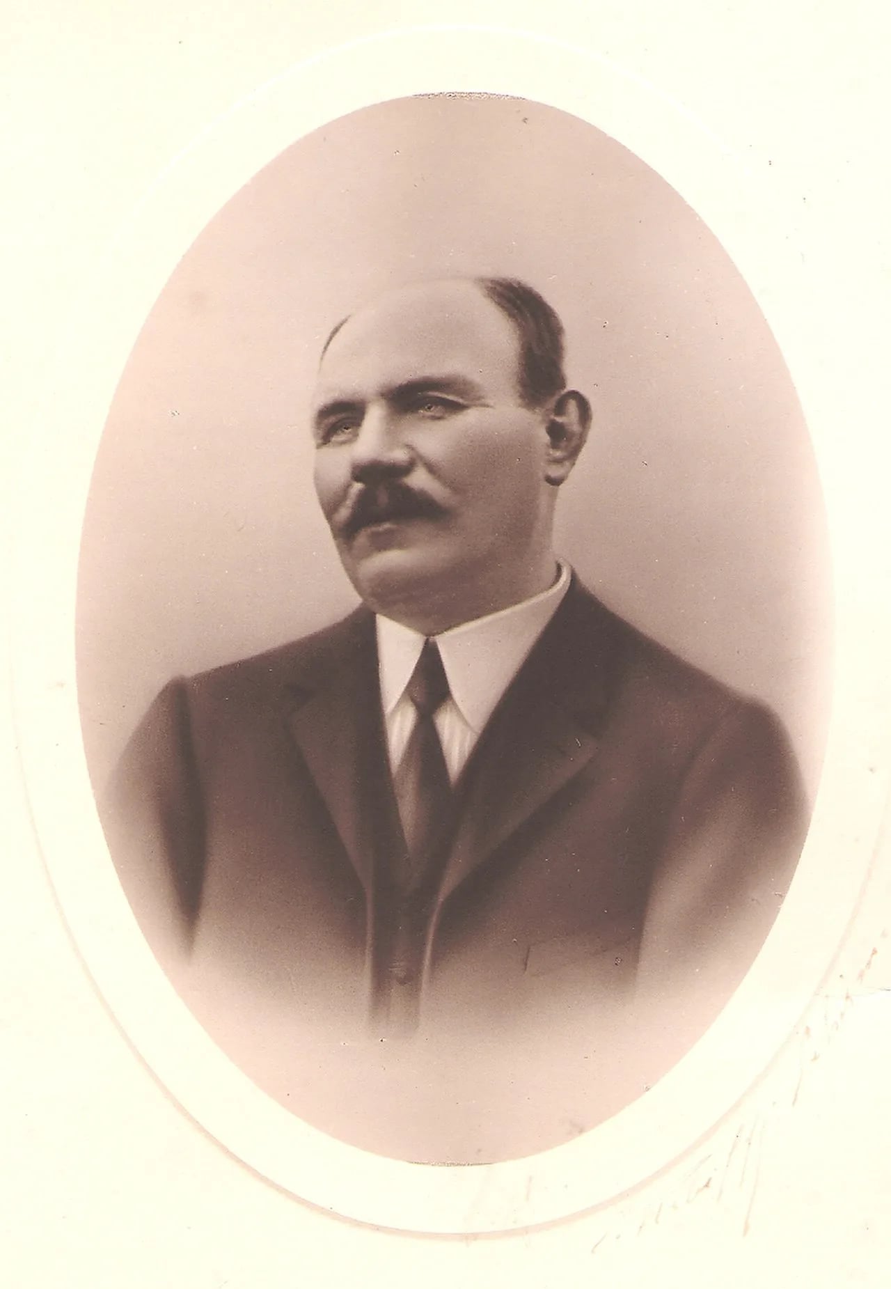 Portrait of Charles Lecuve (1857–1914) – memorial page