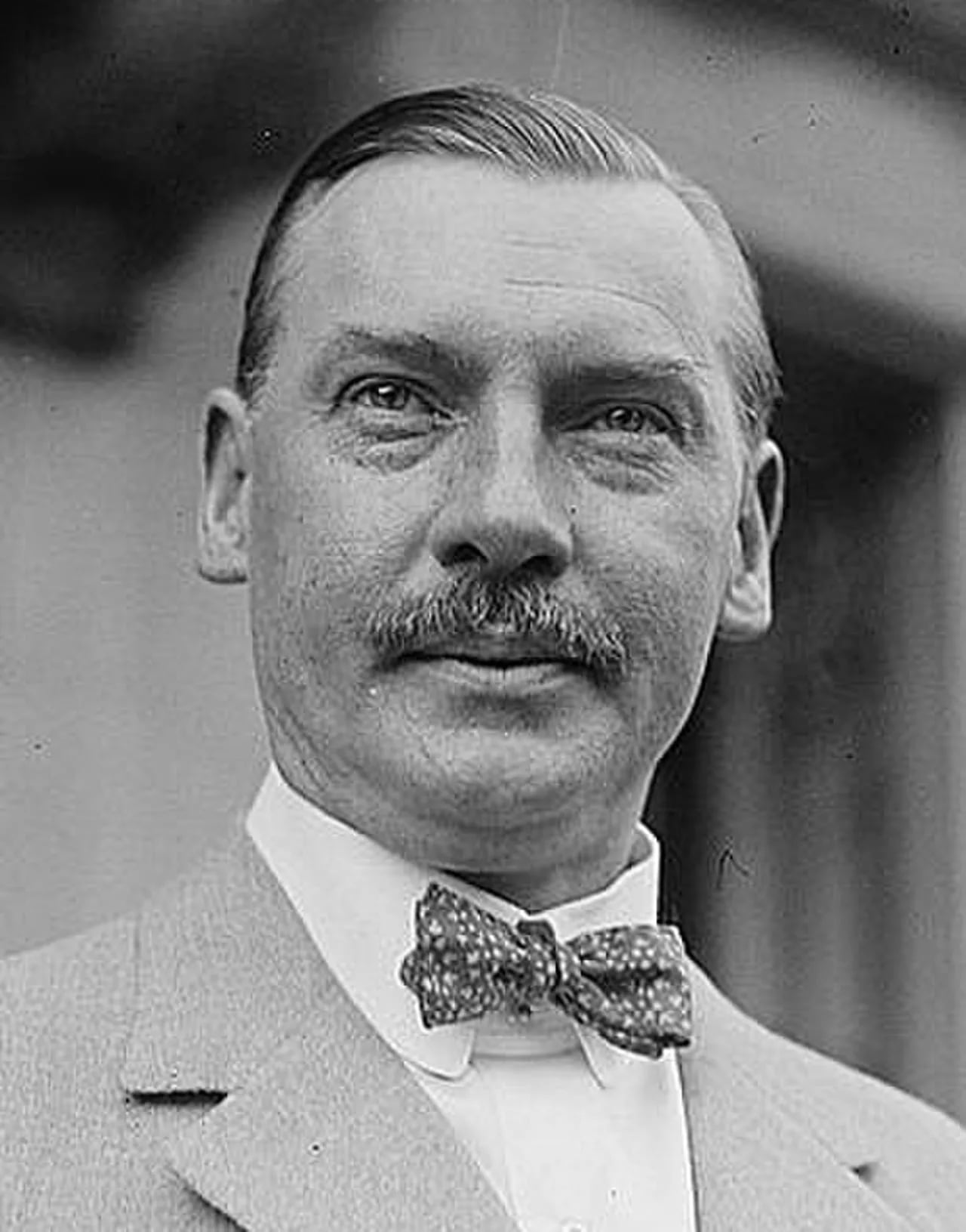 Porträt von Charles de Chambrun (1875–1952) – Gedenkseite