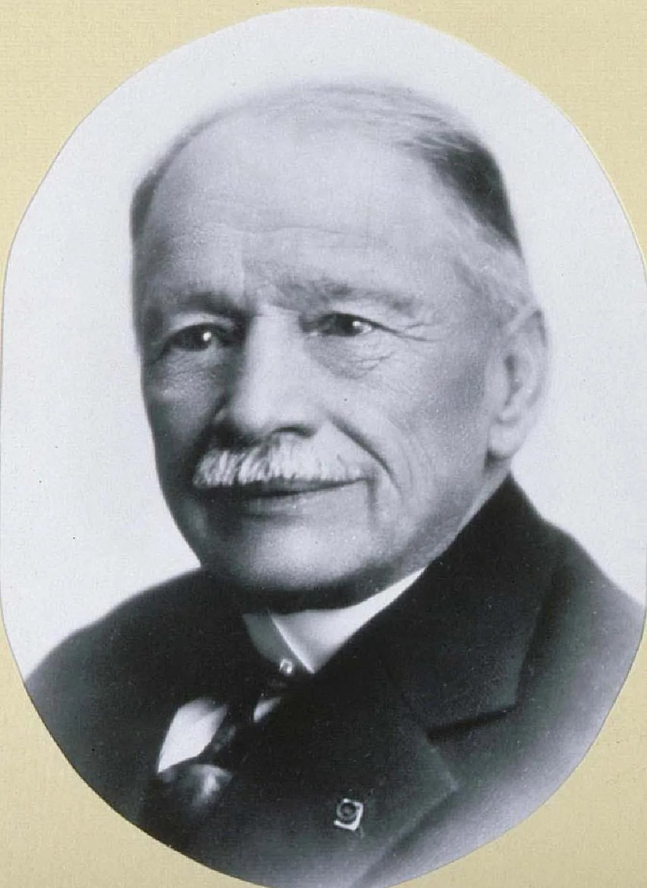 Portrait of Christian Pfister (1857–1933) – memorial page