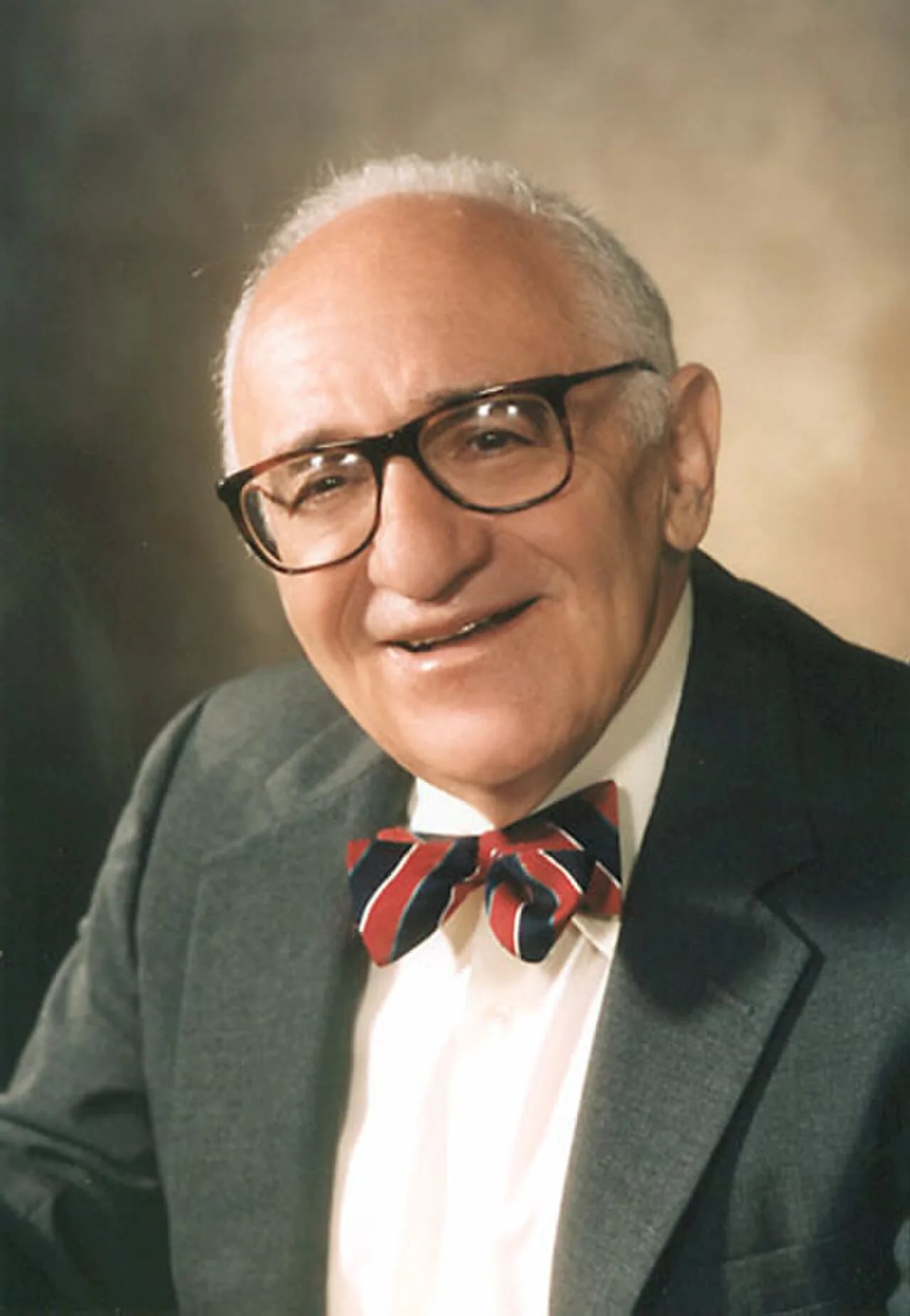 Portrait of Murray Rothbard (1926–1995) – memorial page