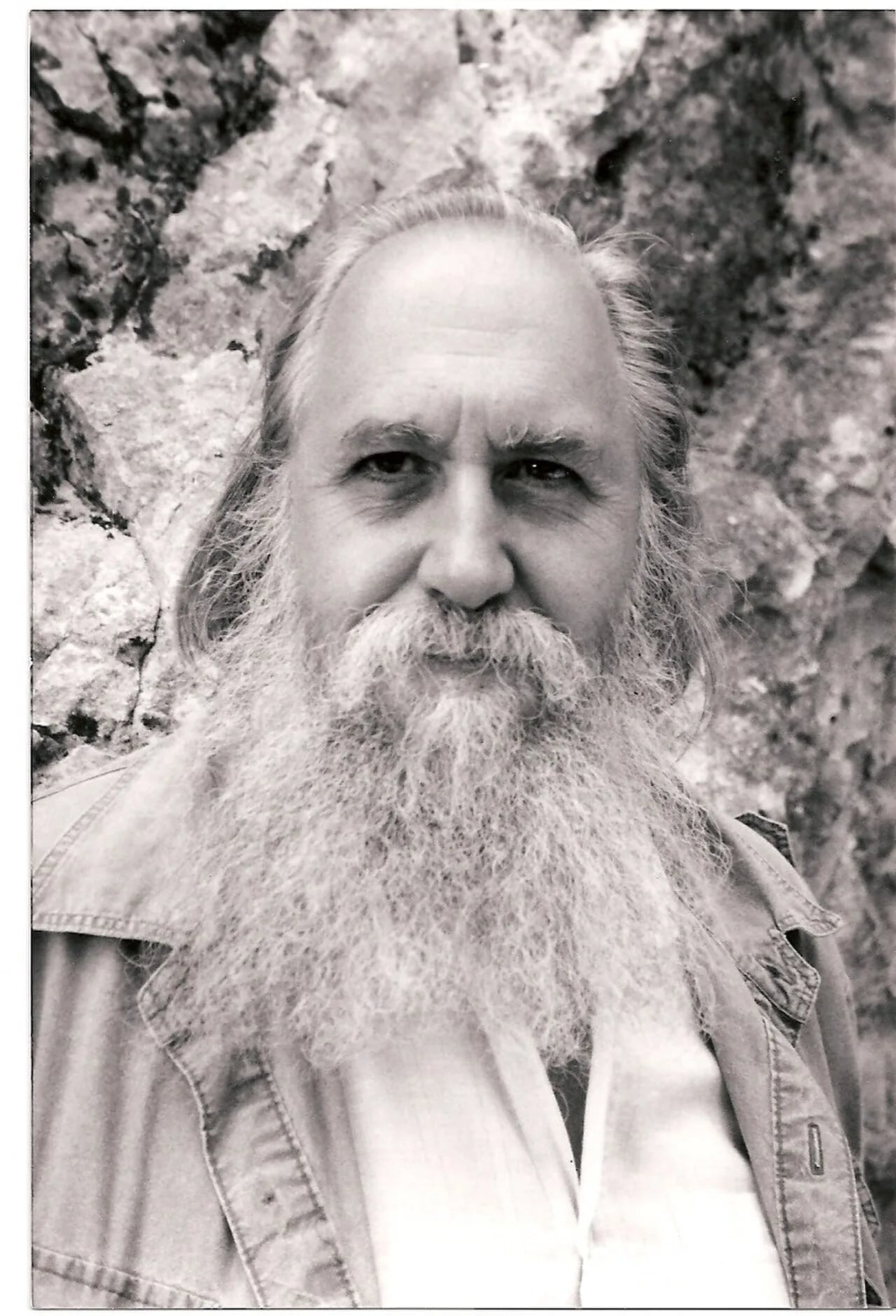 Portrait of Claude-Henri Rocquet (1933–2016) – memorial page