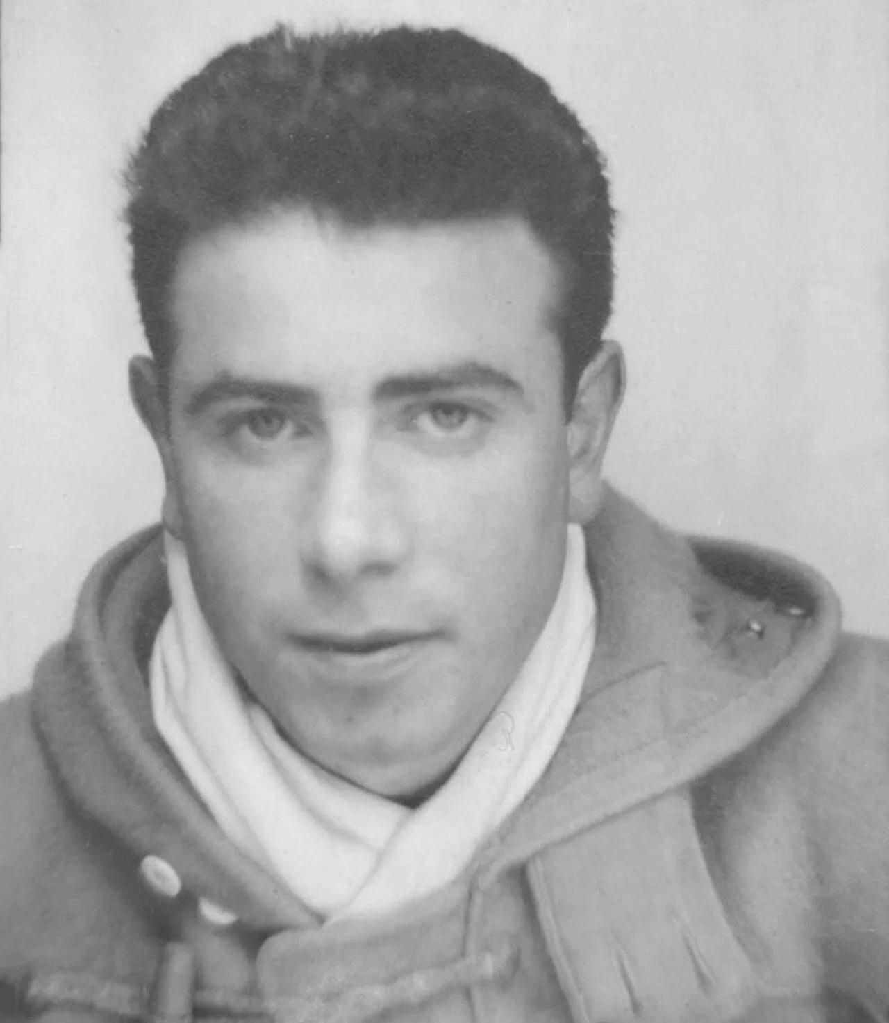 Porträt von Claude Confortès (1928–2016) – Gedenkseite