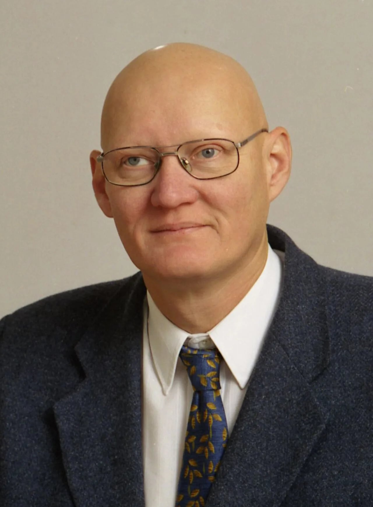 Portrait of Claude Villeneuve (1954–2024) – memorial page