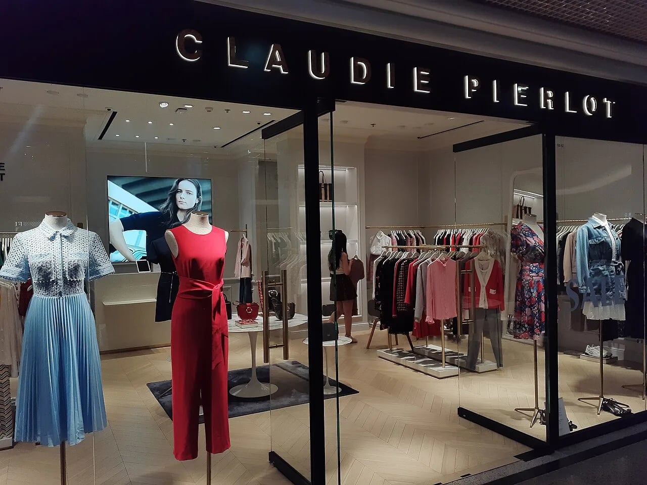 Portrait of Claudie Pierlot (1947–2009) – memorial page