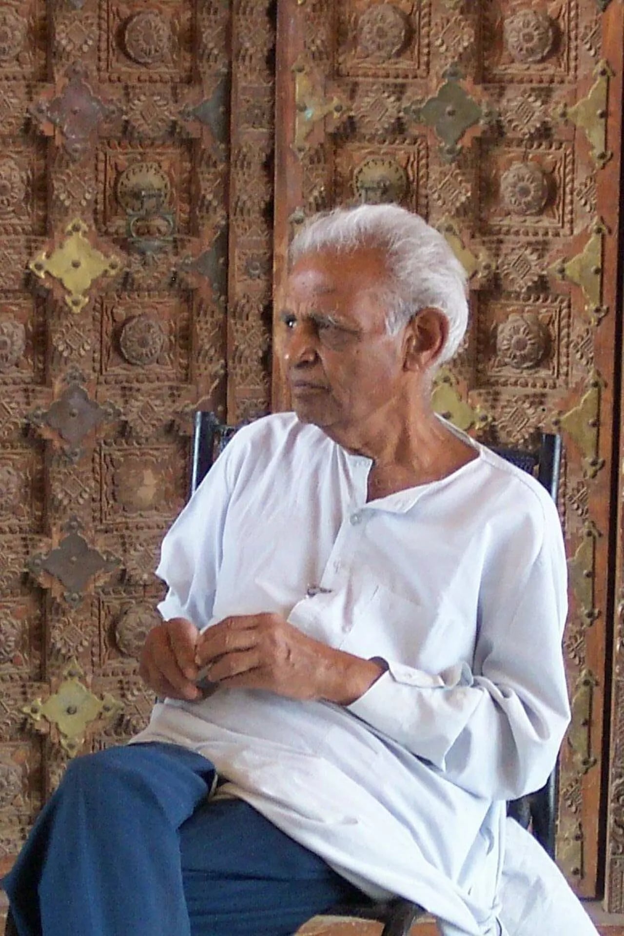 Porträt von Komal Kothari (1929–2004) – Gedenkseite