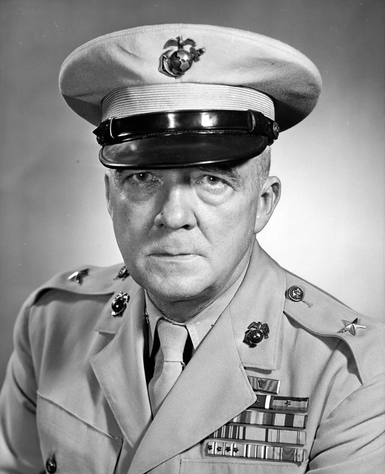 Porträt von Raymond P. Coffman (1899–1973) – Gedenkseite
