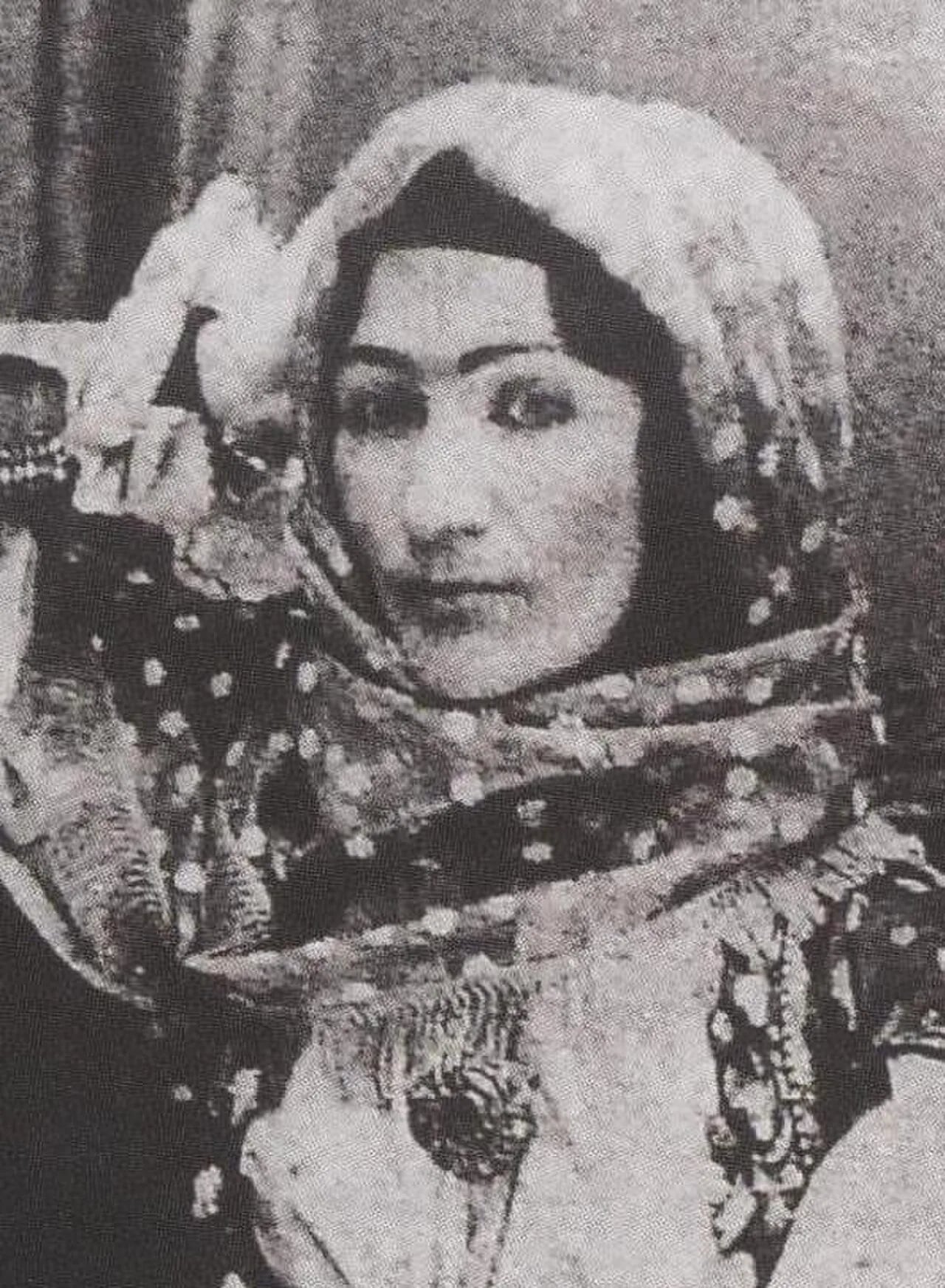 Porträt von Xurşidbanu Natəvan (1832–1897) – Gedenkseite