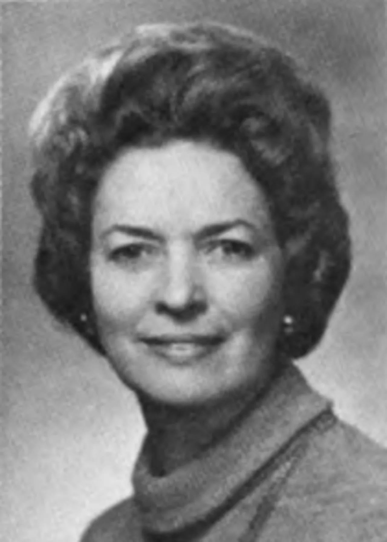 Portrait of Ruth McNamee (1921–2006) – memorial page