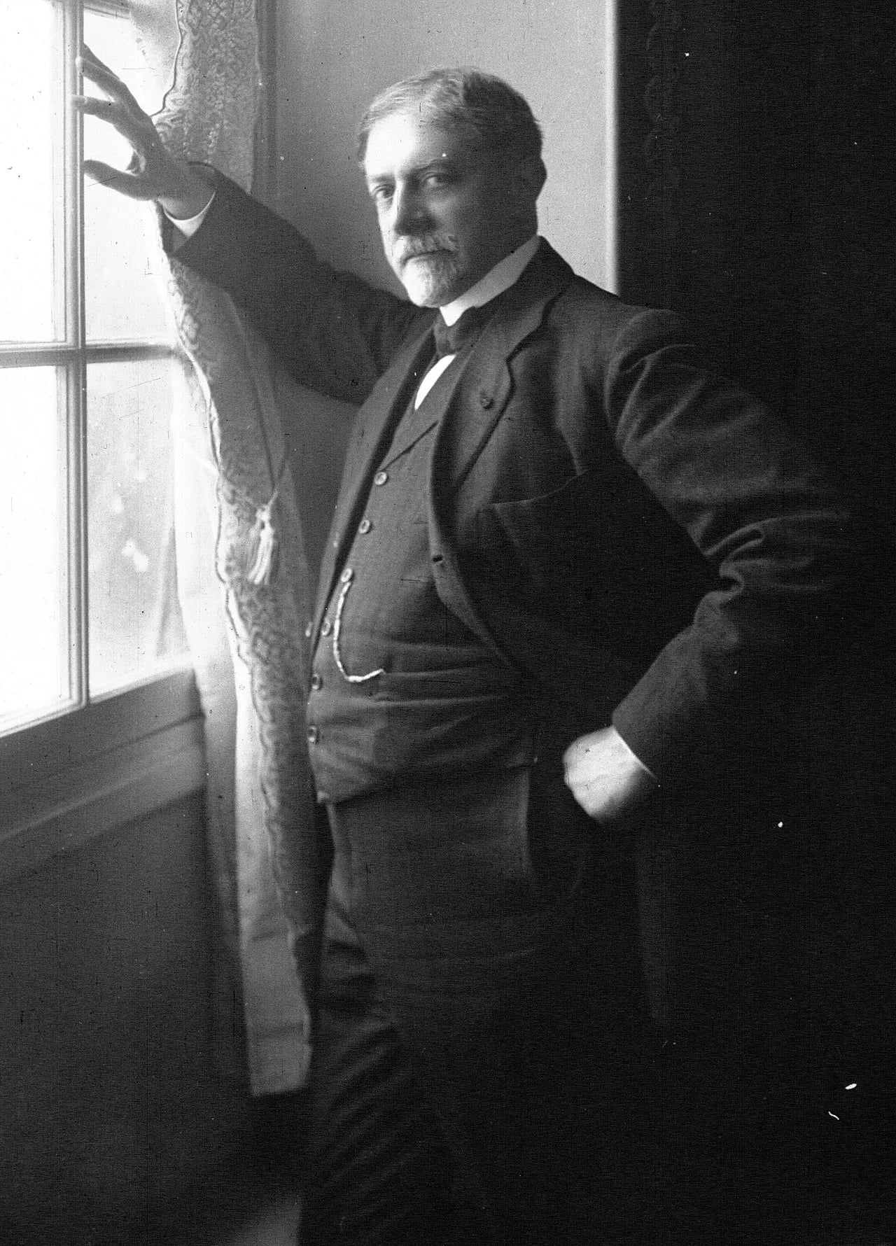 Porträt von Pierre Baudin (1863–1917) – Gedenkseite