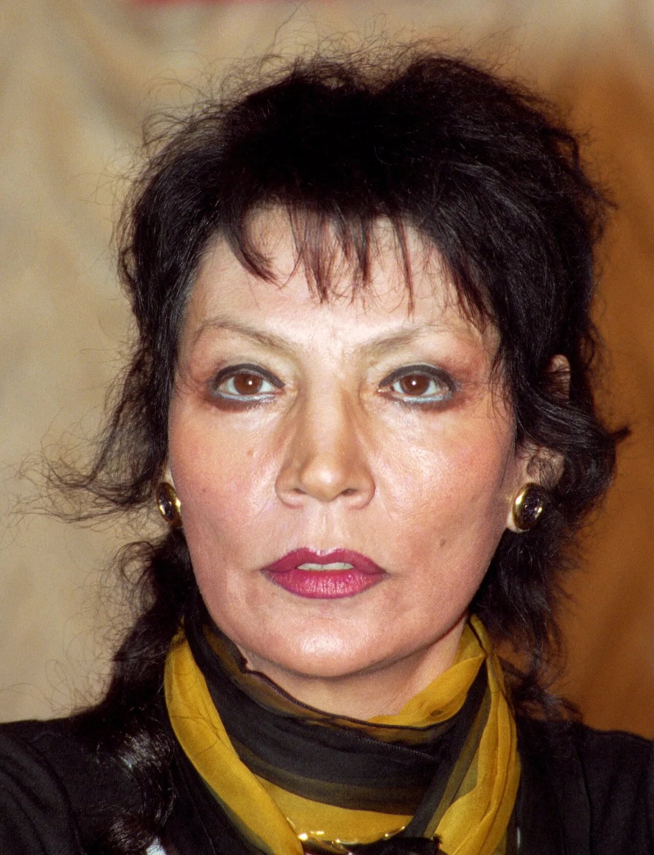 Portrait of Dschuna (1949–2015) – memorial page