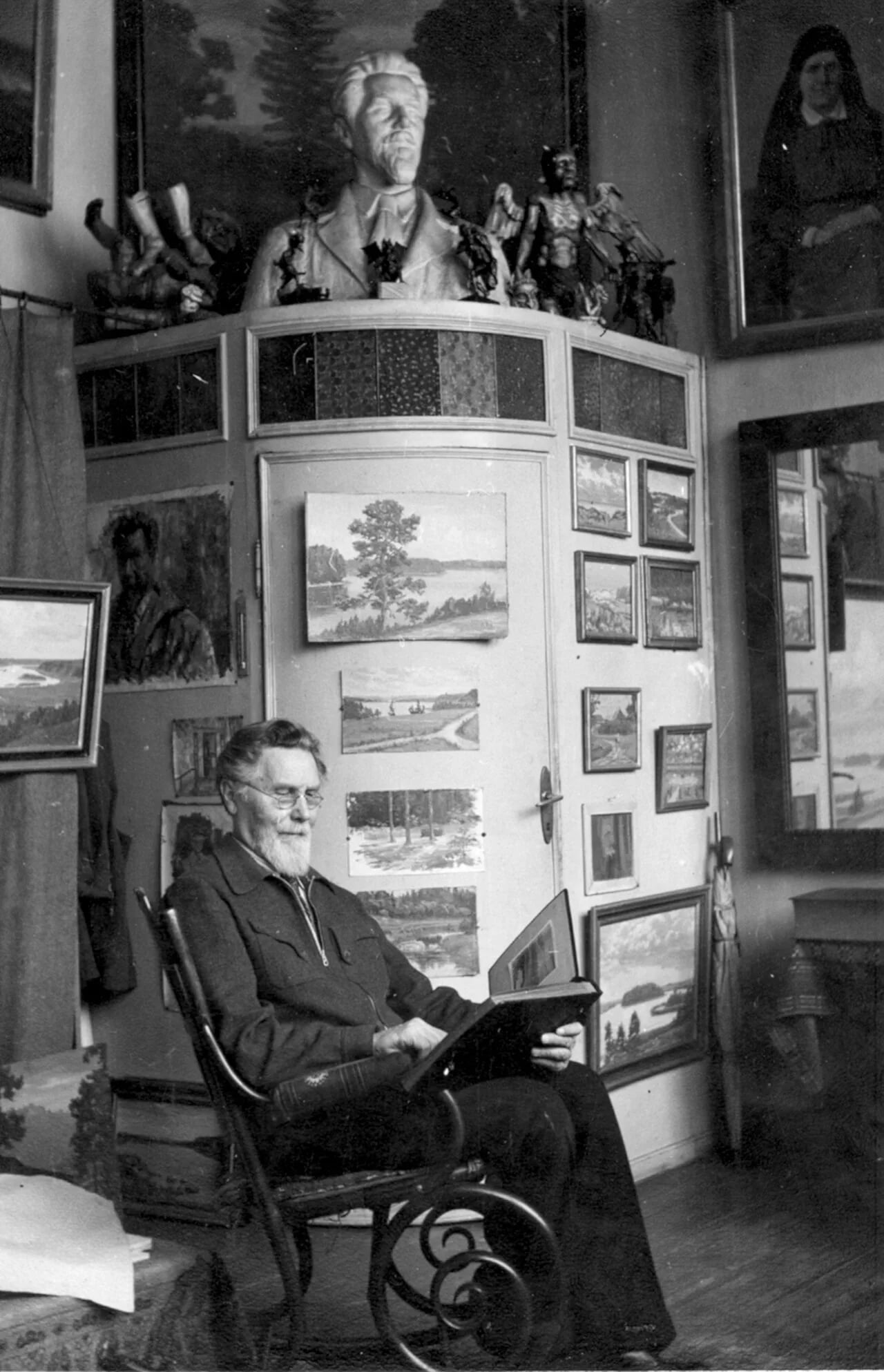 Portrait of Antanas Žmuidzinavičius (1876–1966) – memorial page