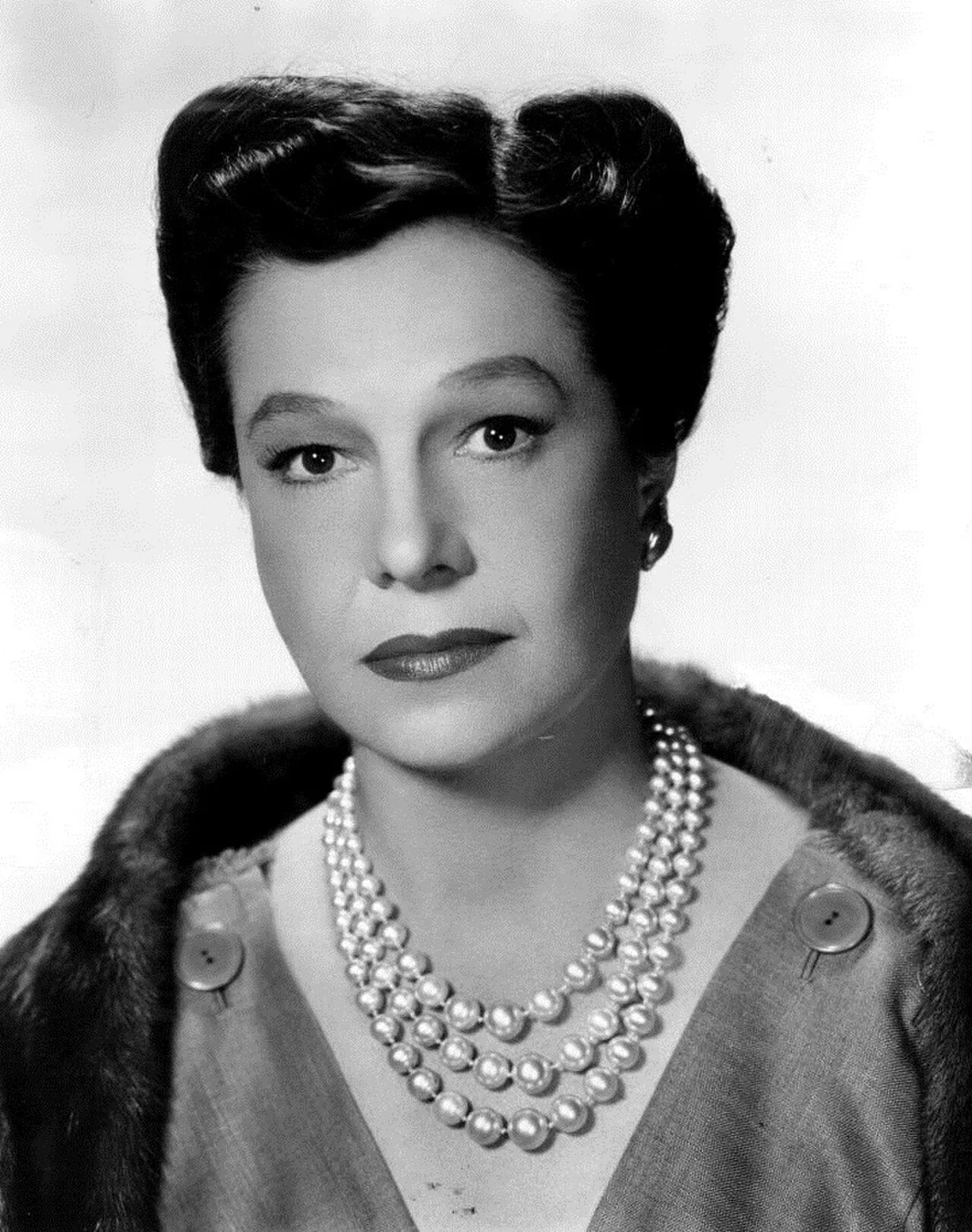 Porträt von Cornelia Otis Skinner (1899–1979) – Gedenkseite