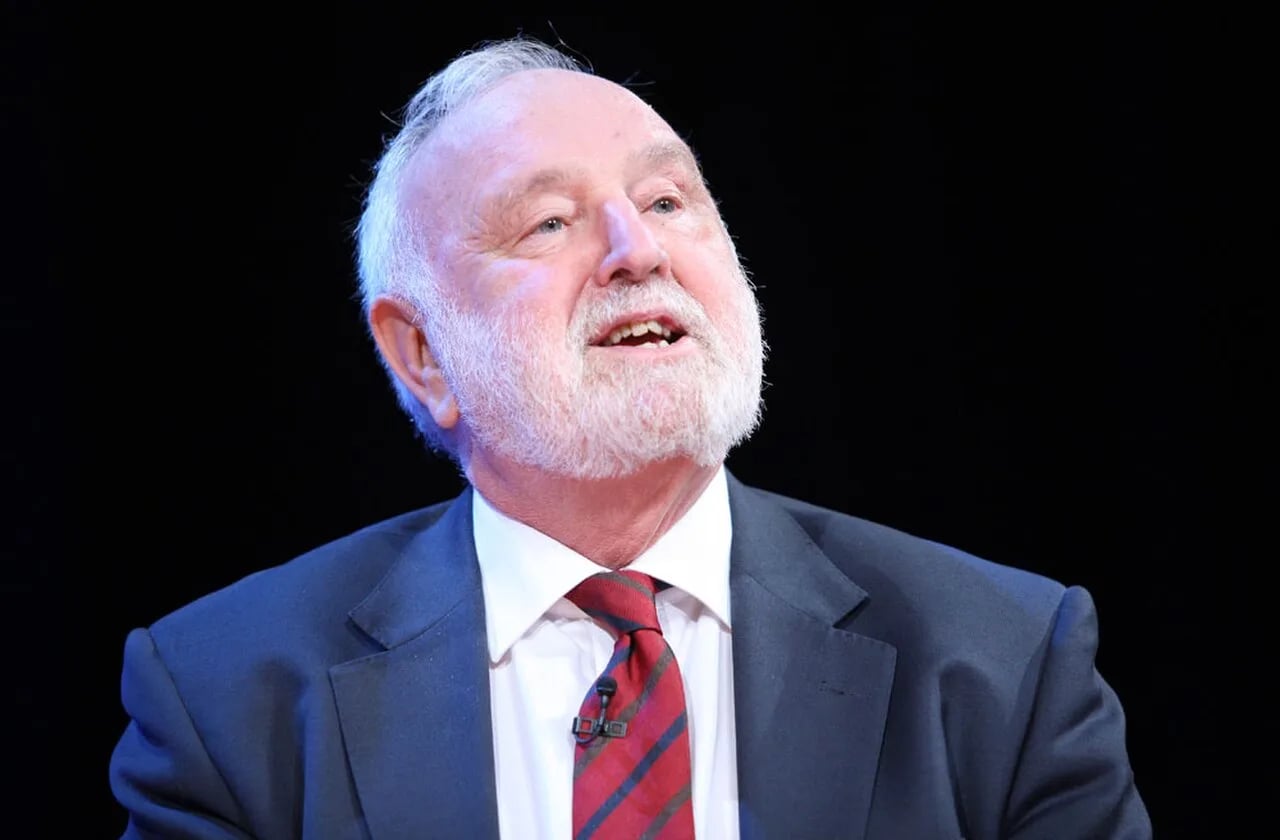 Portrait of Frank Dobson (1940–2019) – memorial page