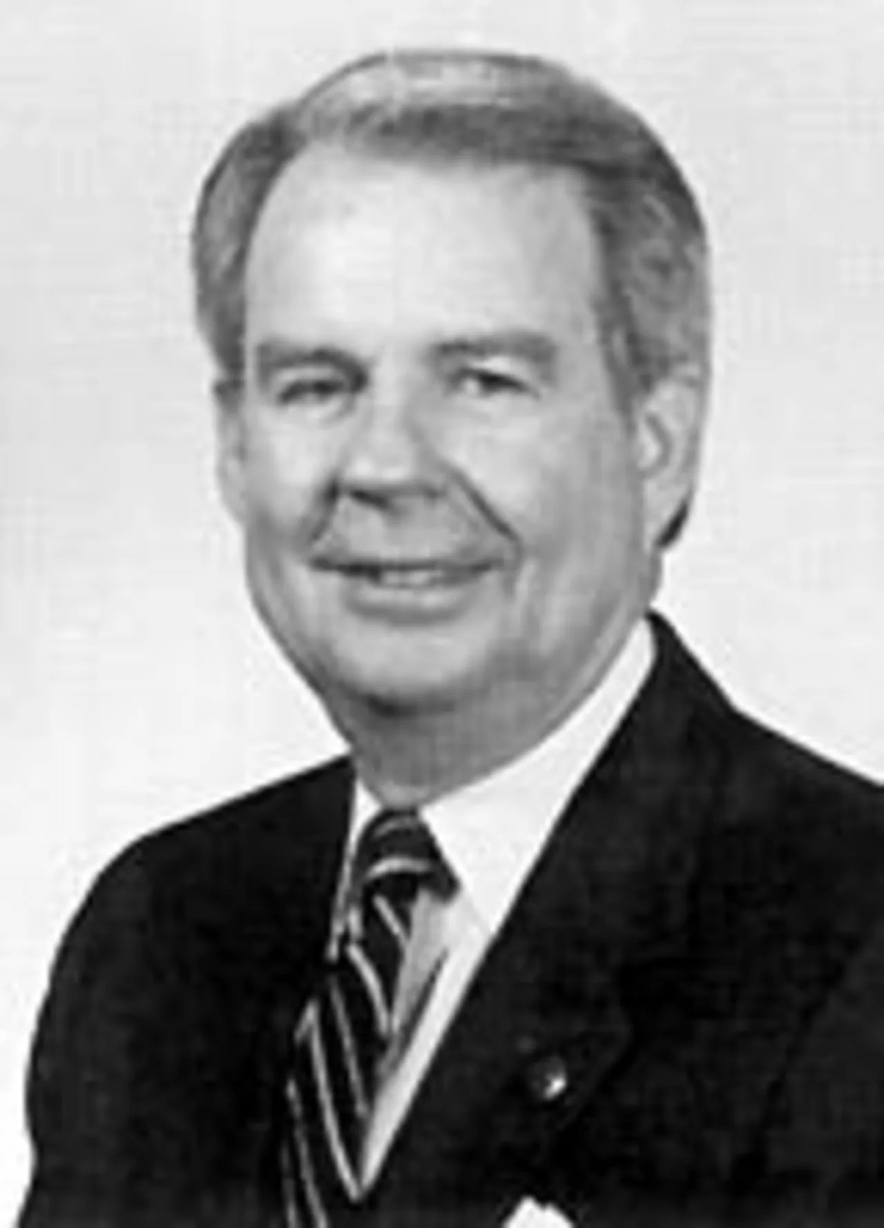 Portrait of Robert E. Farris (1928–2013) – memorial page