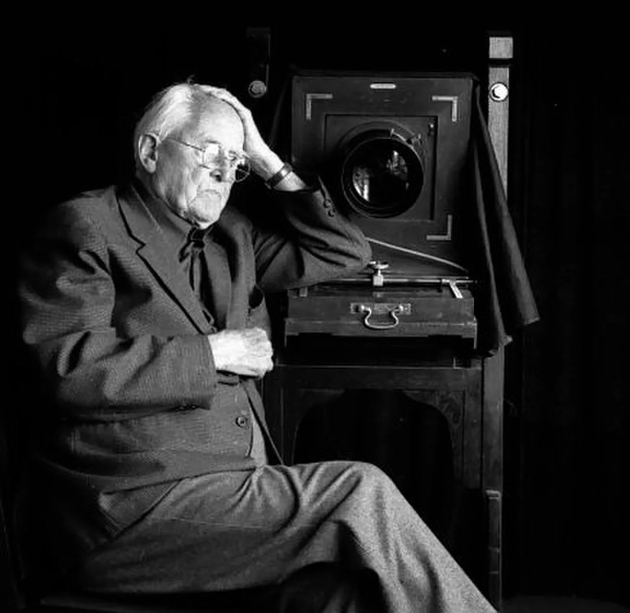 Portrait of Aage Rasmussen (1889–1983) – memorial page