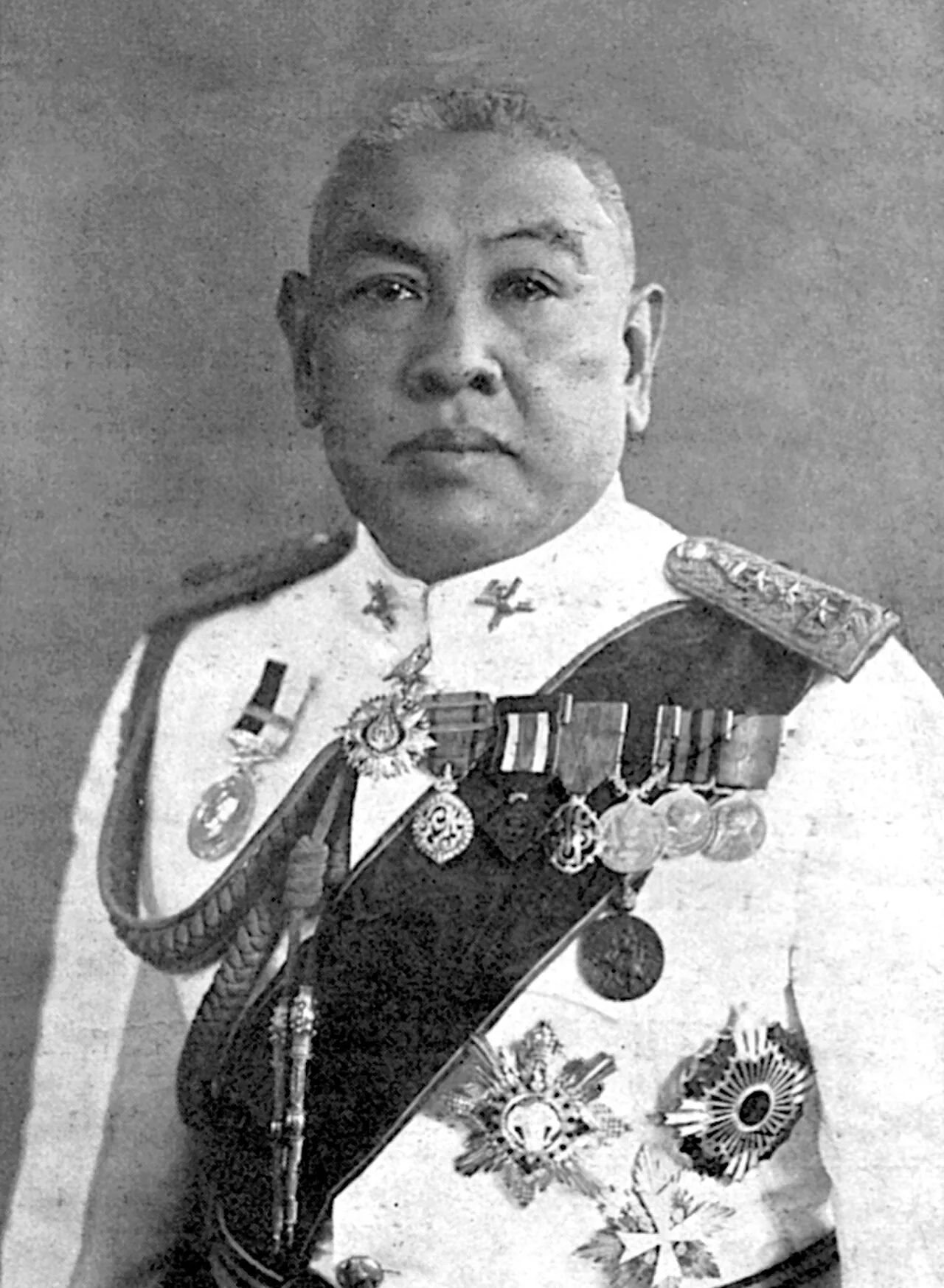 Porträt von Phraya Phahon Phonphayuhasena (1887–1947) – Gedenkseite