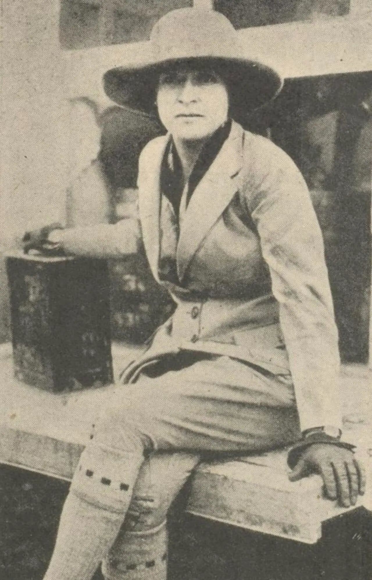 Portrait of Stella Court Treatt (1895–1976) – memorial page