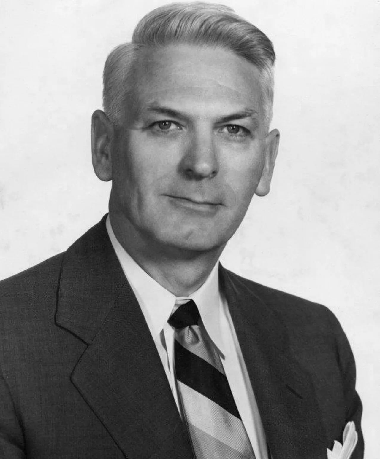 Porträt von R. Tom Sawyer (1901–1986) – Gedenkseite