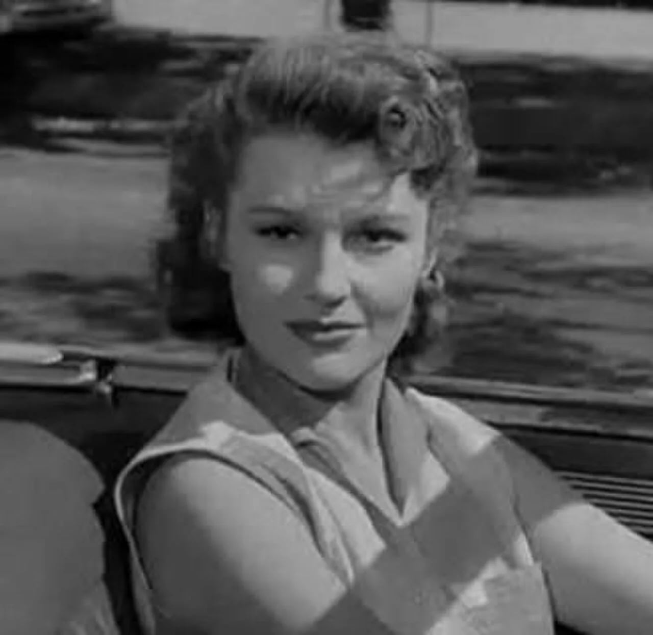 Porträt von Dianne Foster (1928–2019) – Gedenkseite