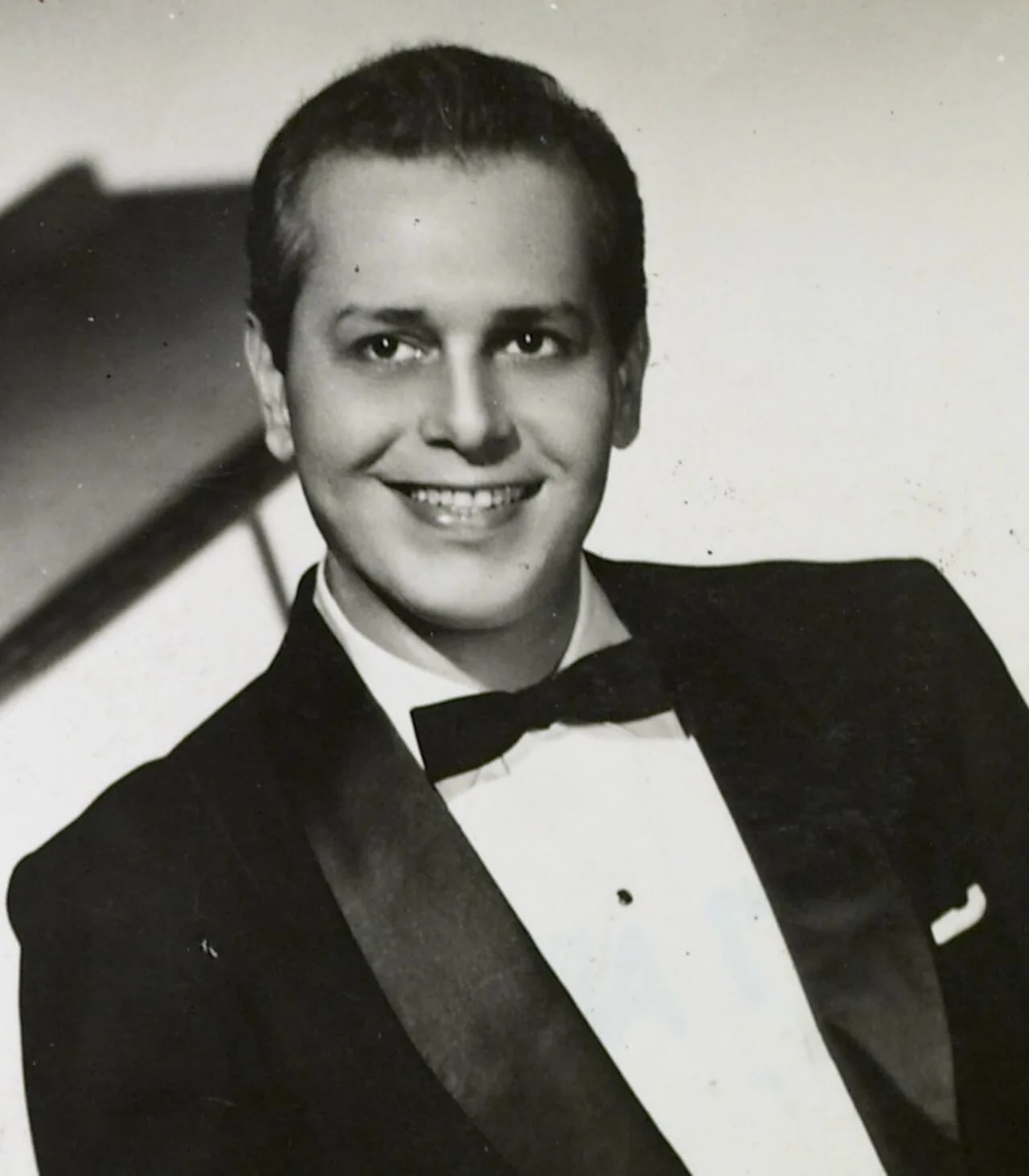 Portrait of Dick Farney (1921–1987) – memorial page